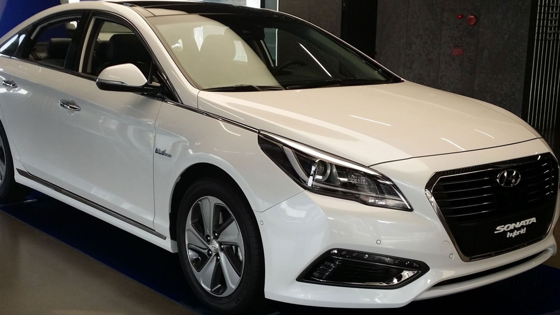 File:20150215 Hyundai Sonata Hybrid 1.jpg