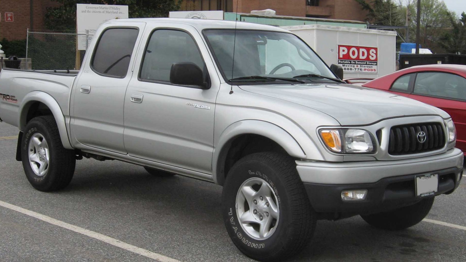 File:01-04 Toyota Tacoma.jpg