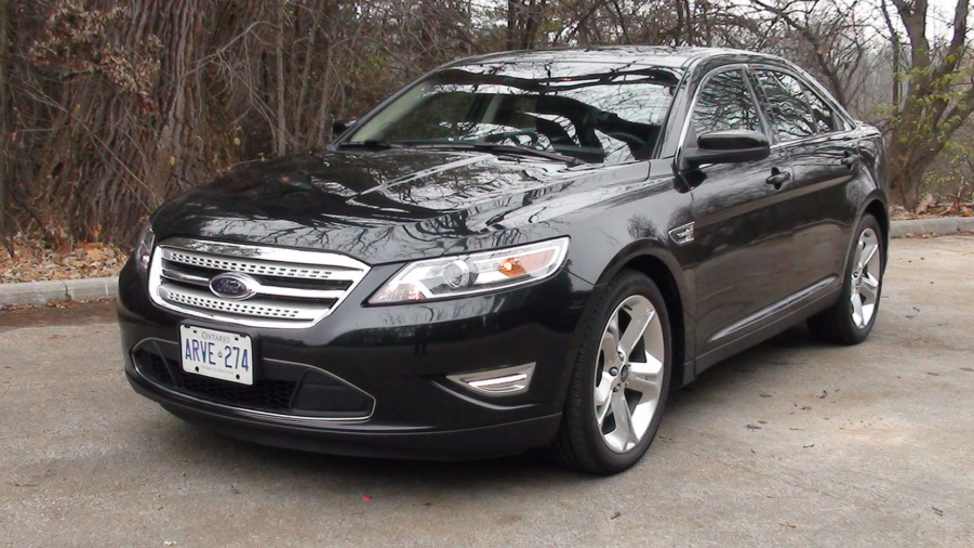 File:2010 Ford Taurus SHO.jpg
