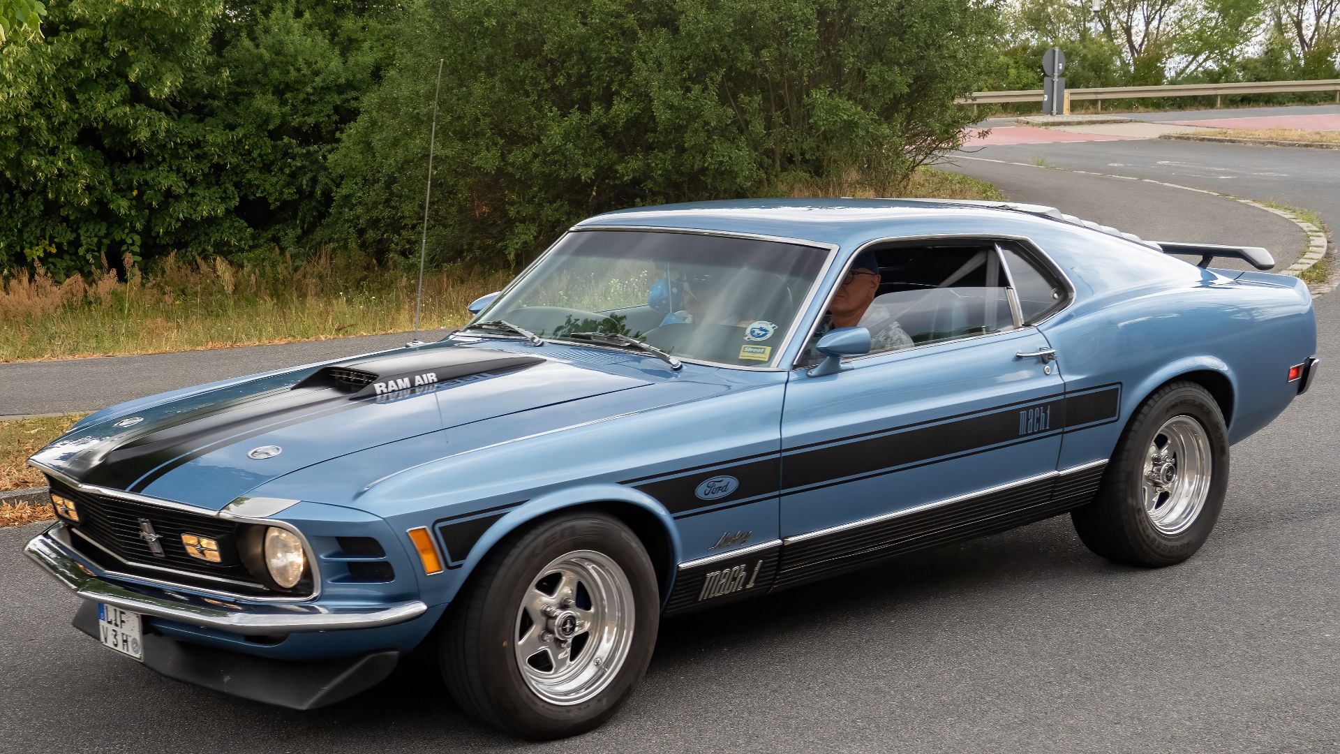 File:Ford Mustang Mach 1 (1969-1970) Hirschaid-20220709-RM-115225.jpg