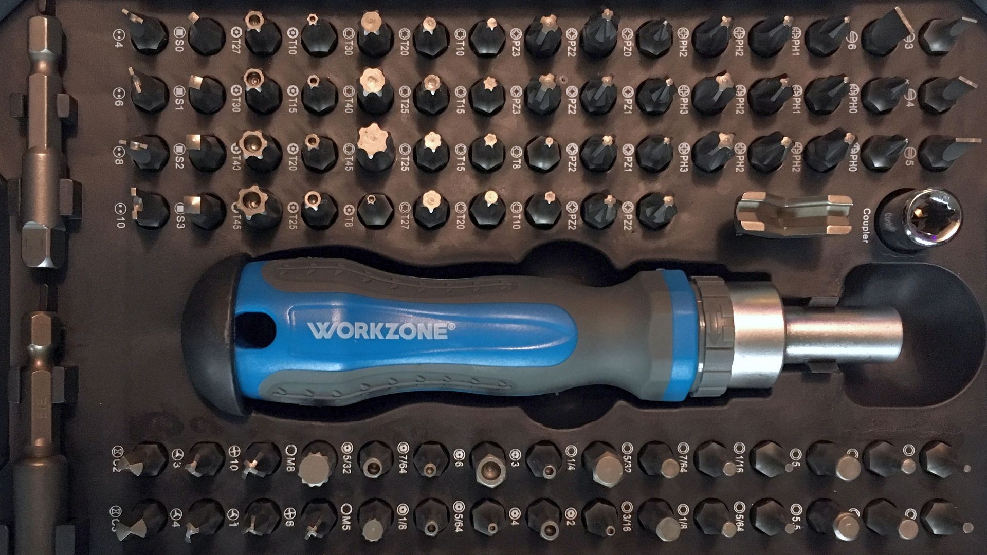 File:Screwdriver set with great variety of bits and ratchet screwdriver.jpg