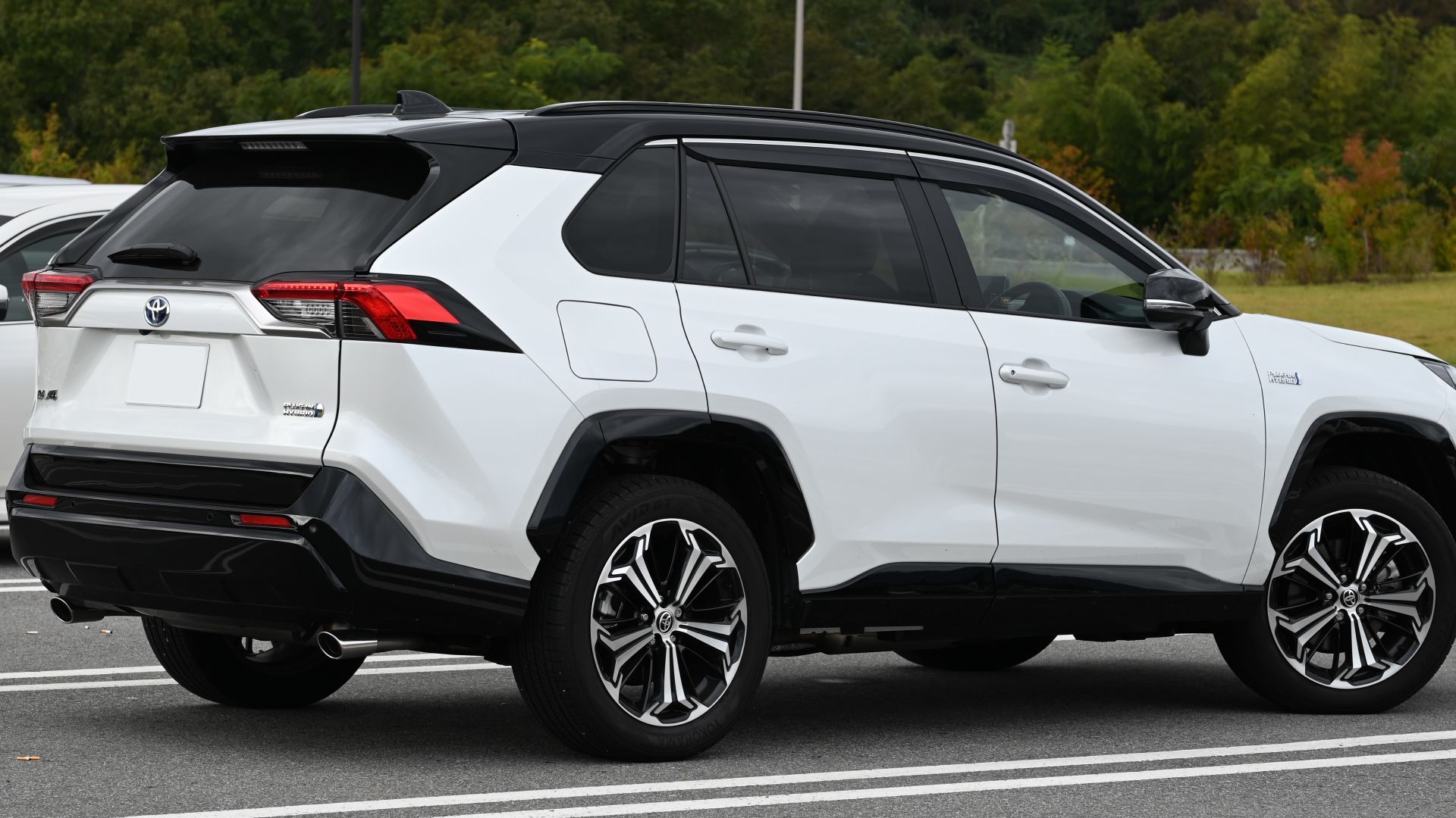 File:2021 Toyota RAV4 PHV rear.jpg