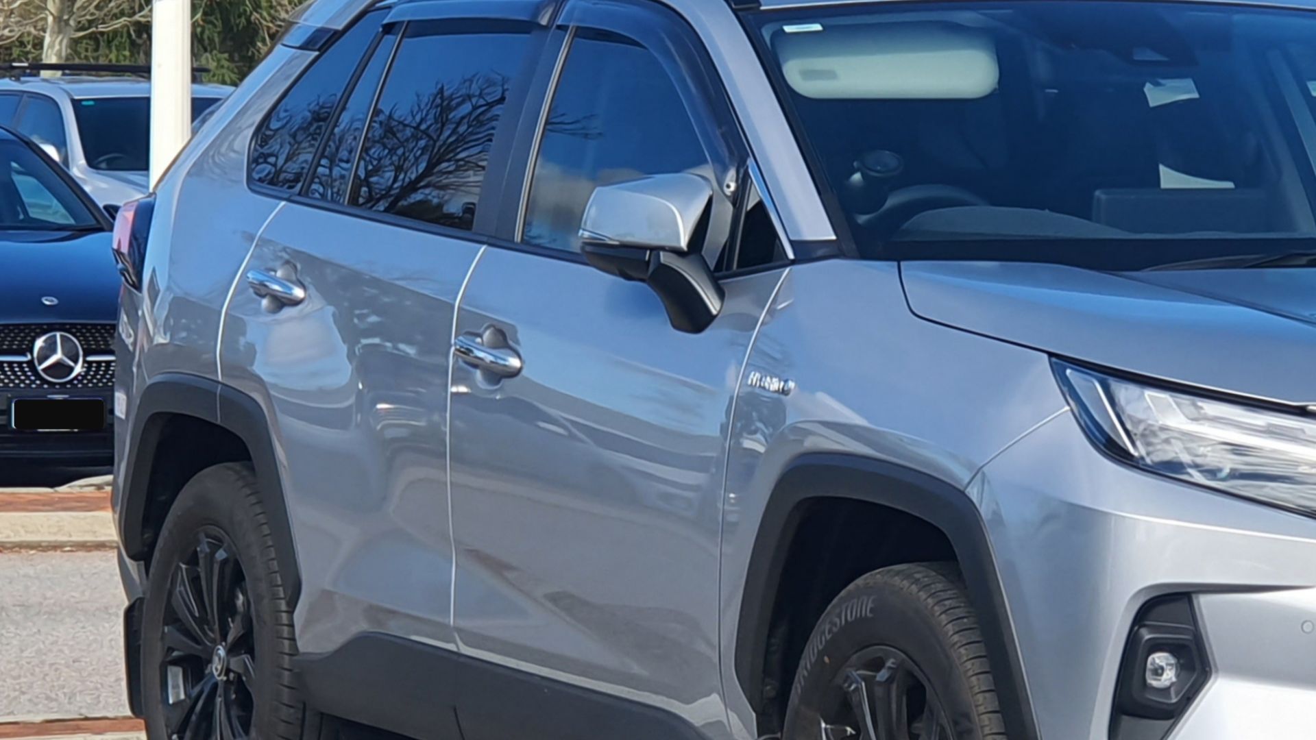 File:2022 MY Toyota RAV4 Hybrid facelift XA50.jpg