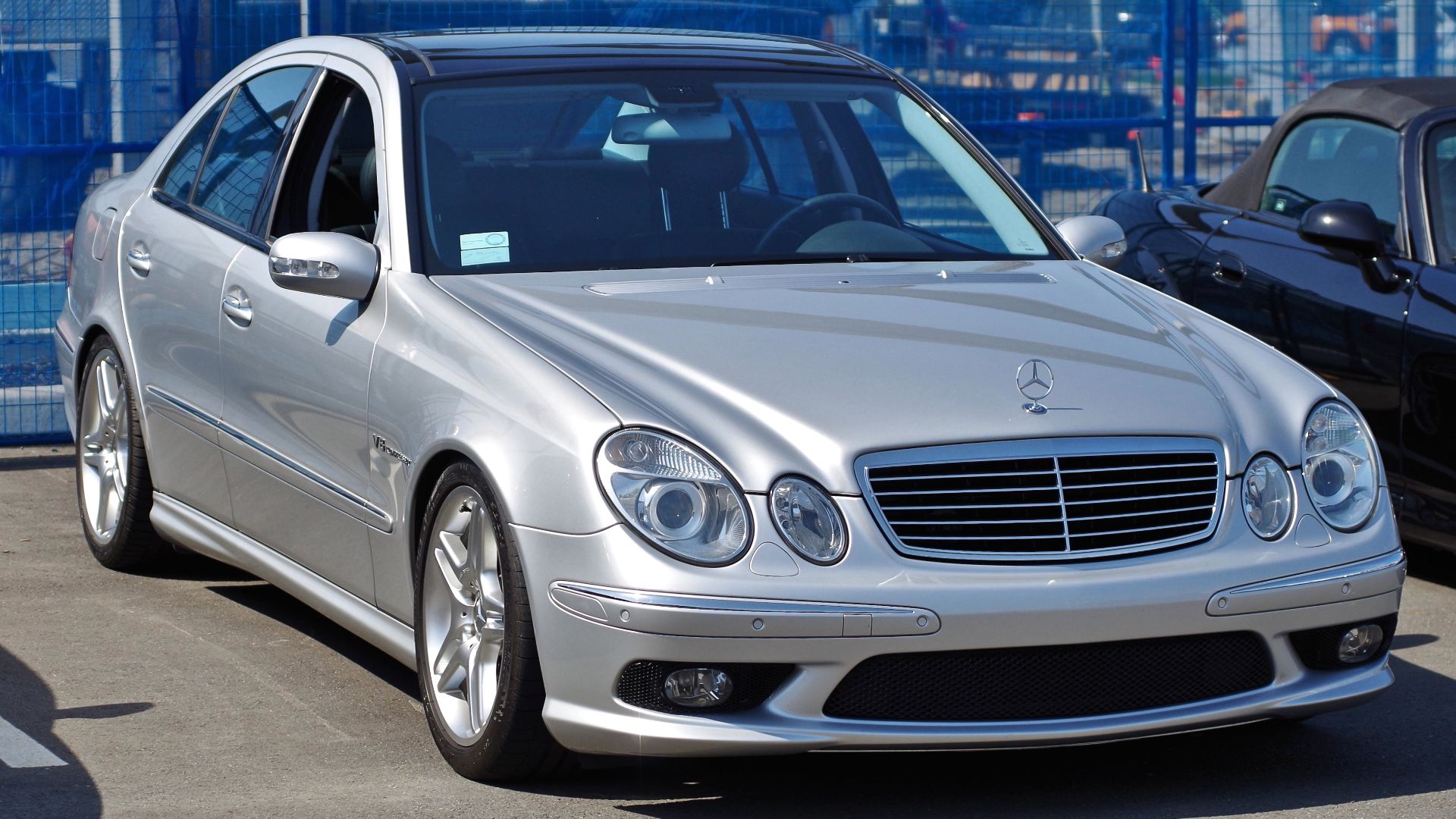 File:2004 Mercedes-Benz E55 AMG W211 Front.jpg