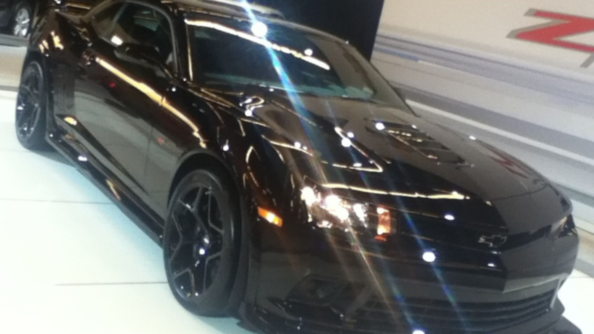 File:'15 Chevrolet Camaro Z28 (MIAS '15).JPG