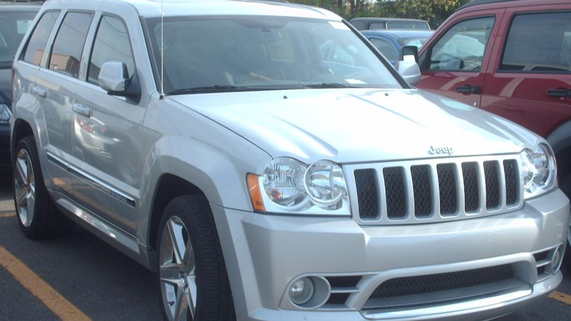 File:'08 Jeep Grand Cherokee SRT8.jpg