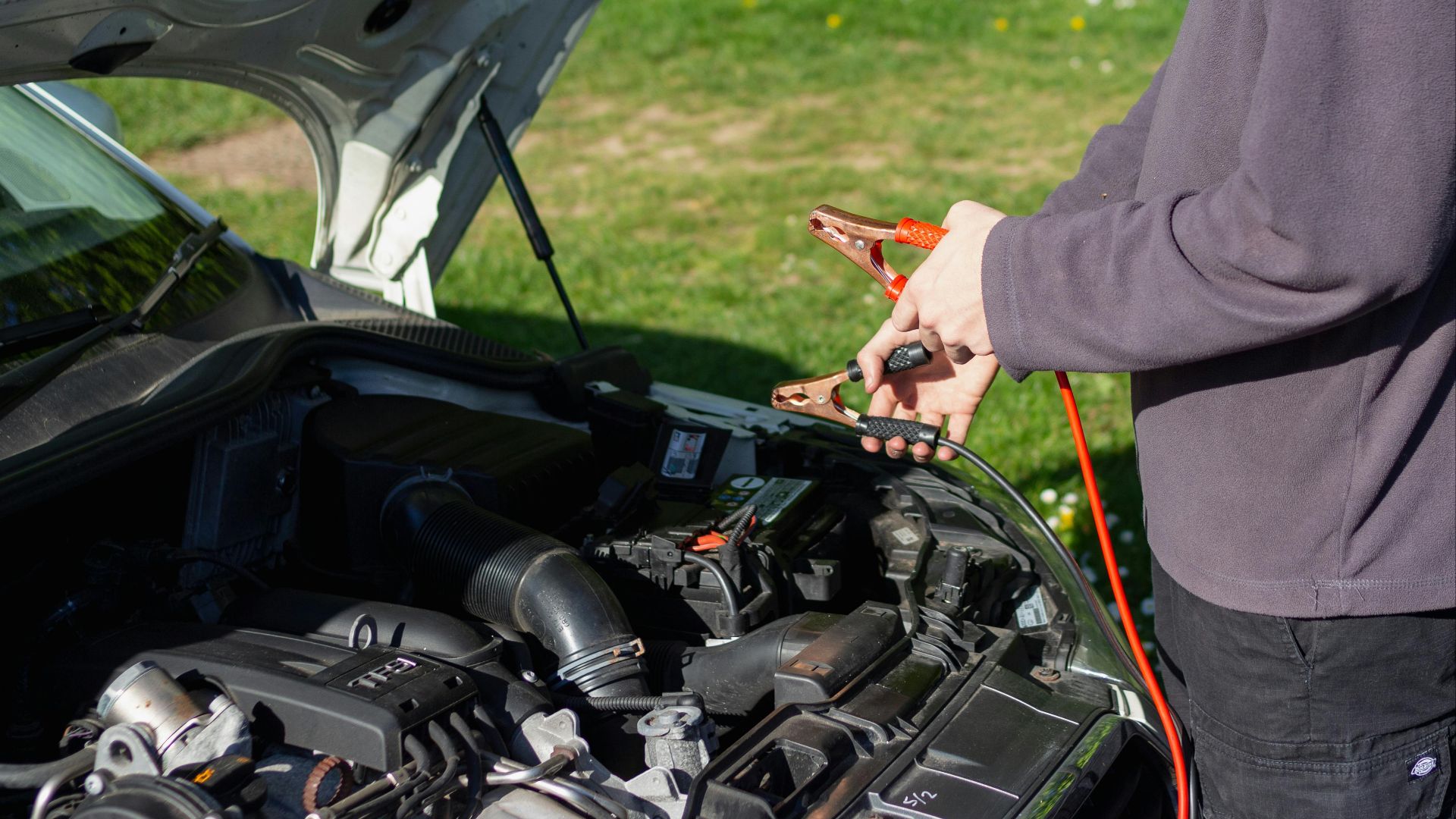 Daniel @ bestjumpstarterreview.com