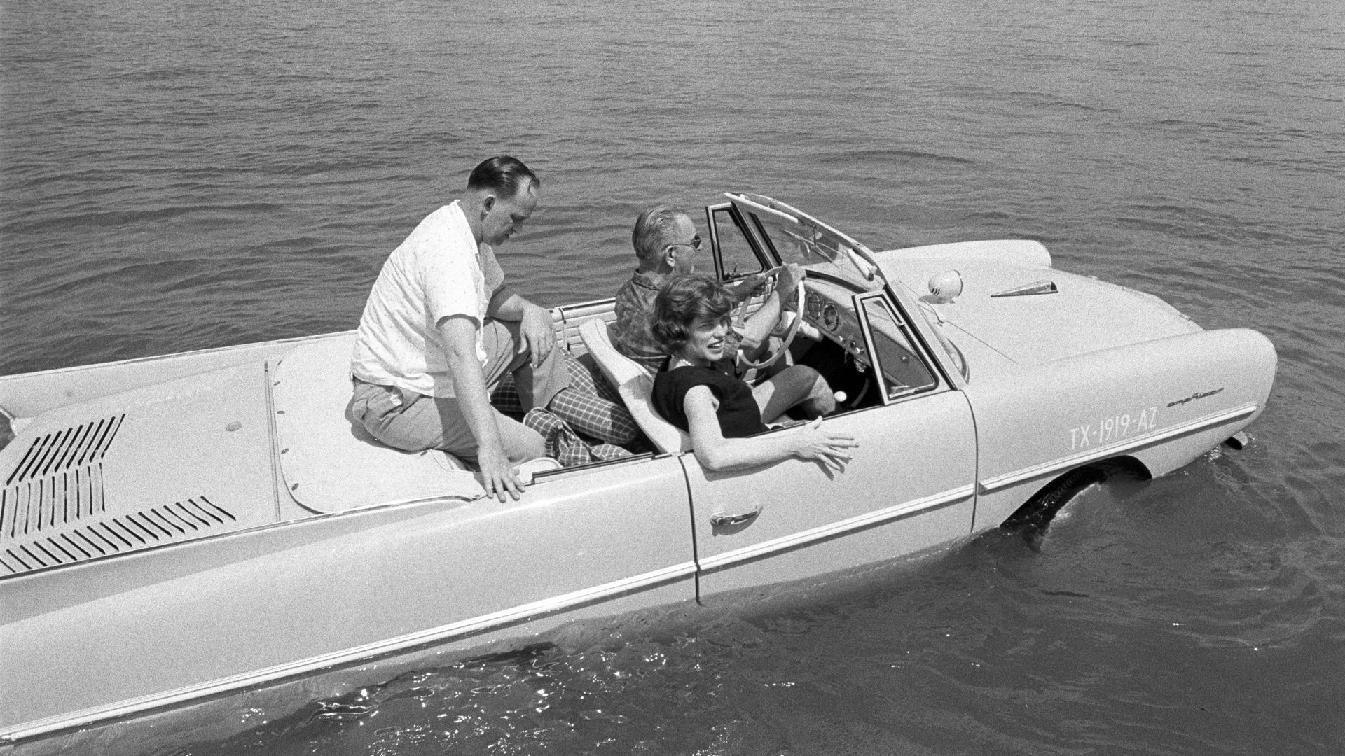 File:LBJAmphicar.jpg