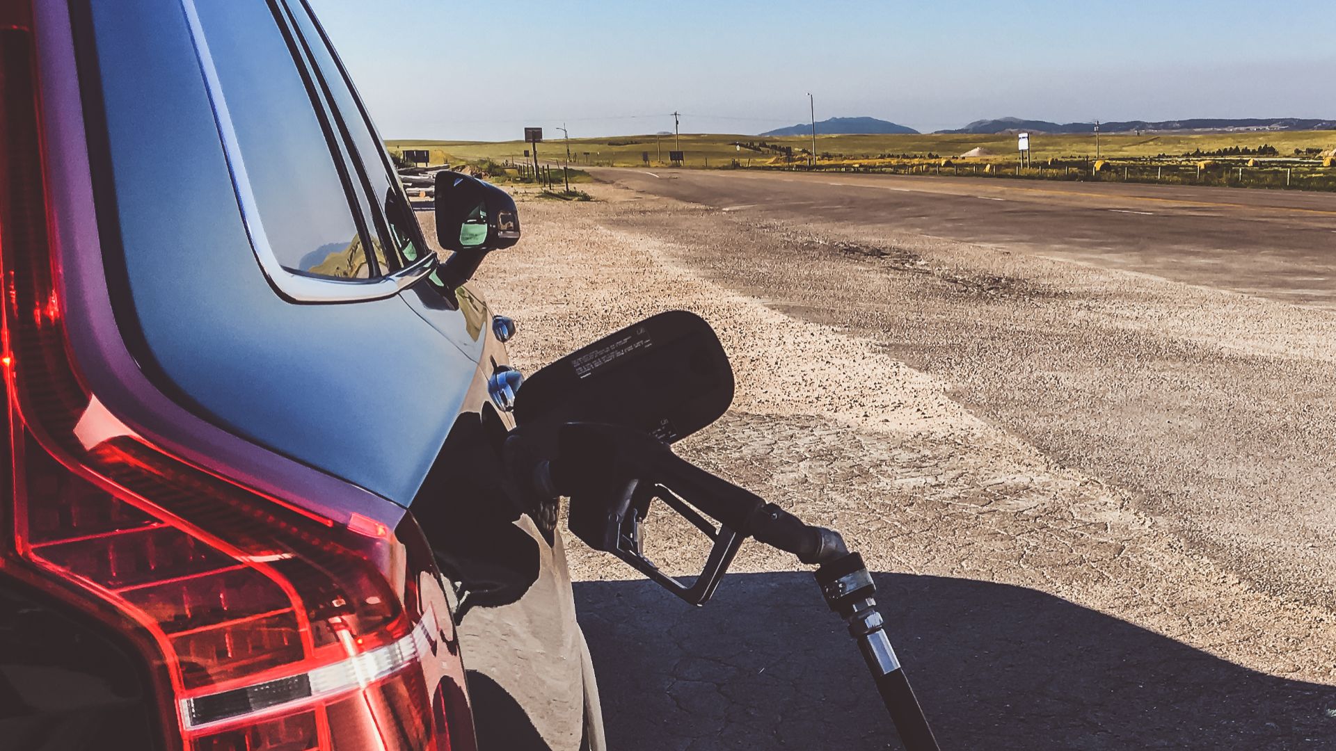 File:Road Trip Gas station fill up - Fuel pump (29664660281).jpg