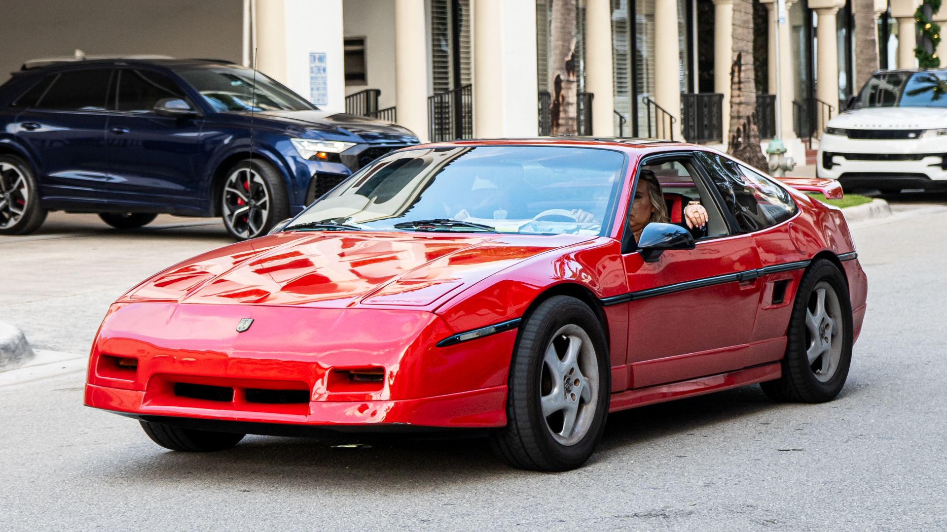 File:Pontiac Fiero (1987) Miami Metro Area, USA.jpg