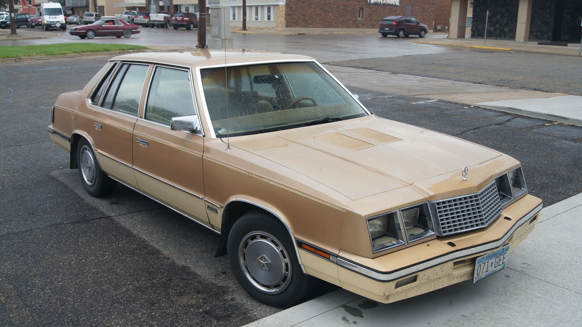File:1985 Plymouth Caravelle Turbo (14863623695).jpg