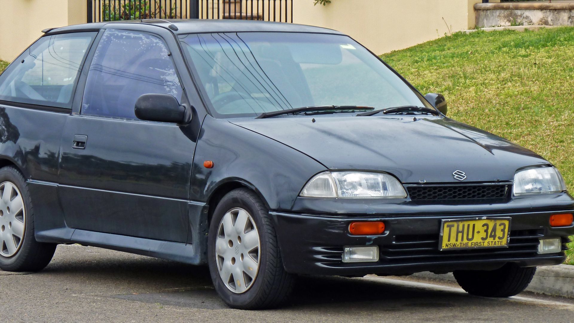 File:1994 Suzuki Swift GTi 3-door hatchback (2010-09-19).jpg