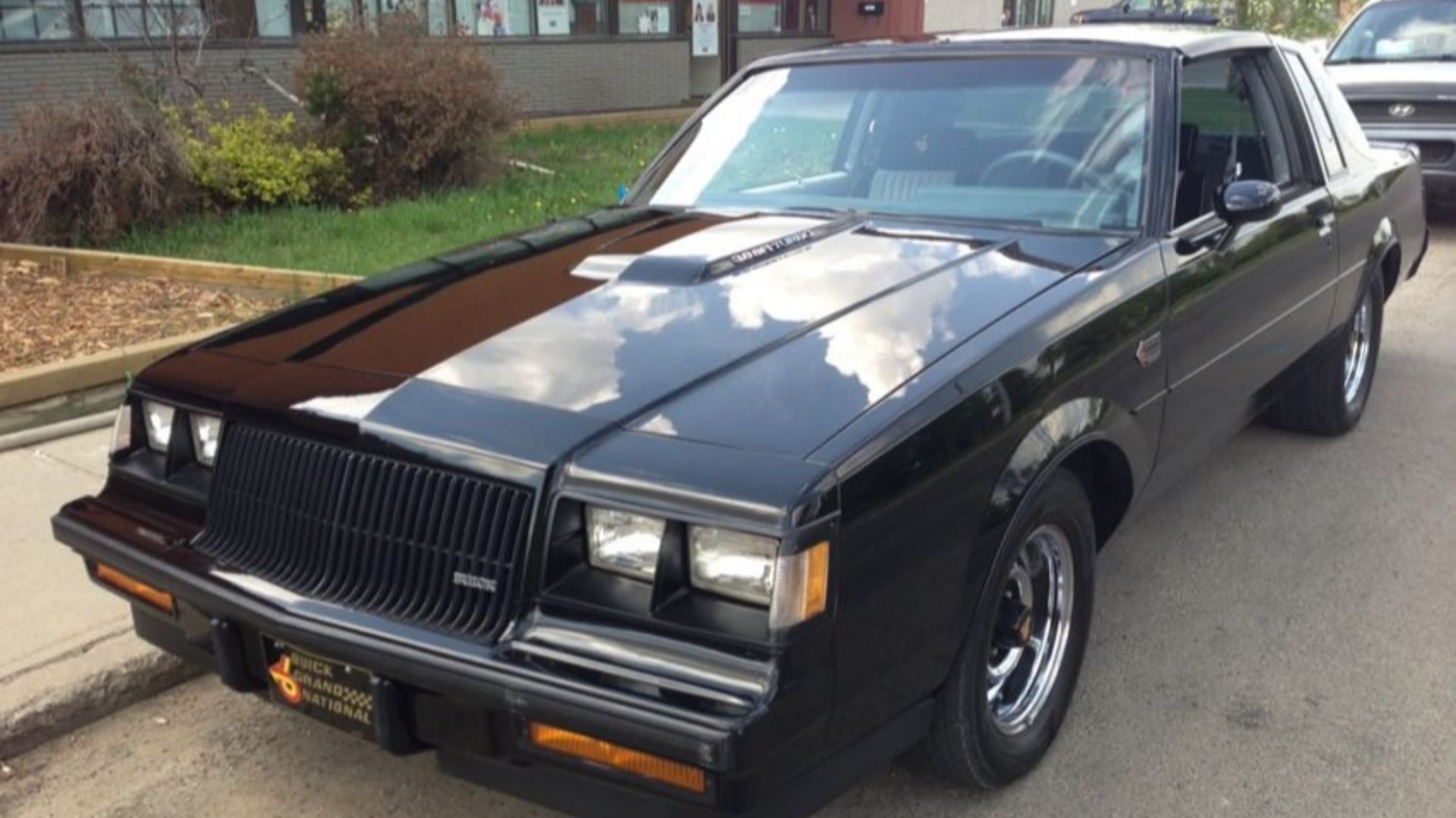 File:1987 Buick Regal Grand National.jpg
