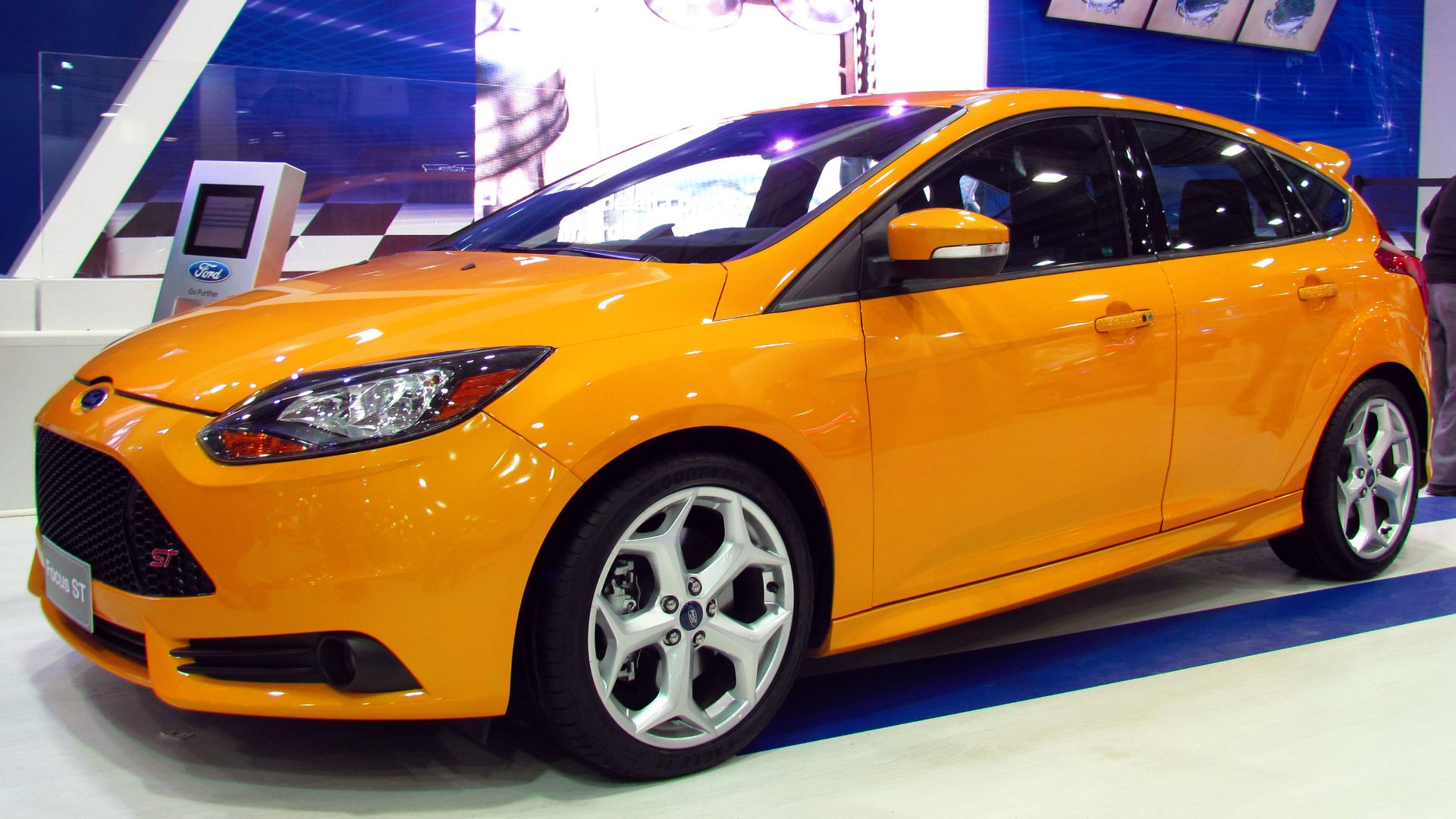 File:Ford Focus ST 2013 (13939829337).jpg