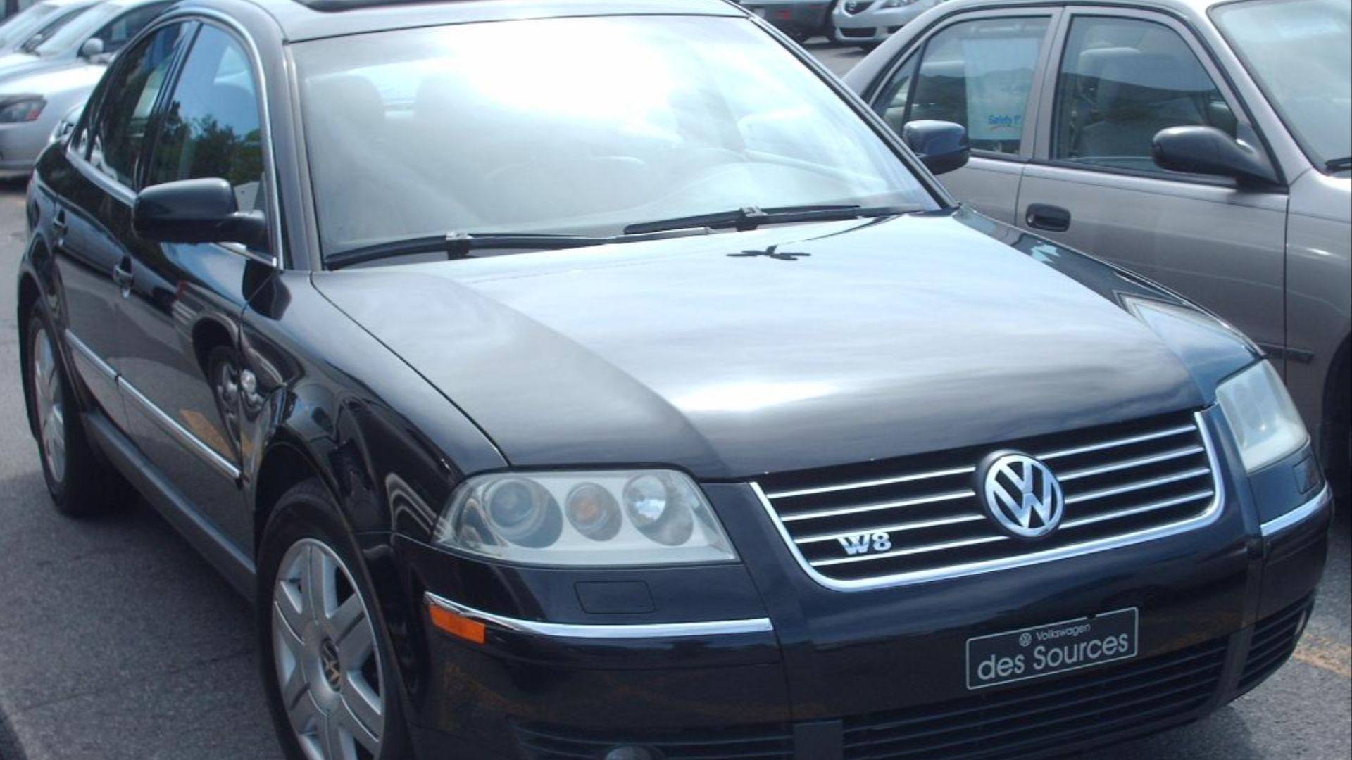 File:'02-'05 Volkswagen Passat W8 Sedan.jpg