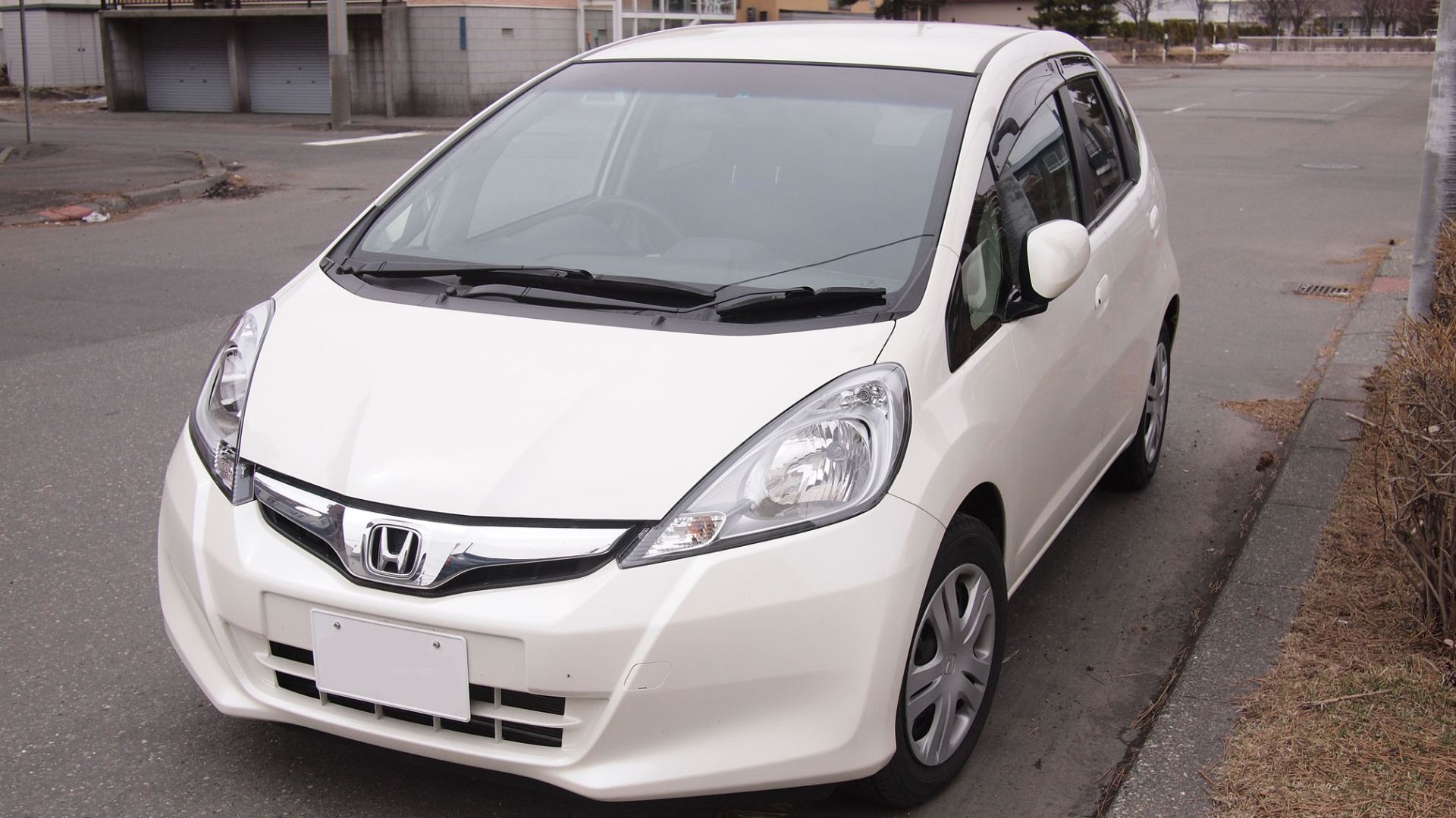 File:Honda Fit 15X Front.jpg