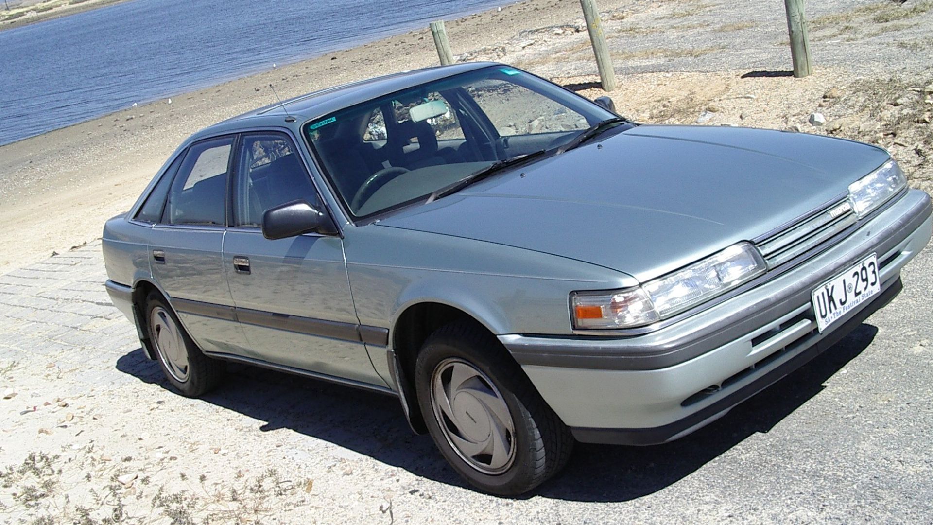 File:1988 Mazda 626 (GD) Turbo hatchback (5153658820).jpg