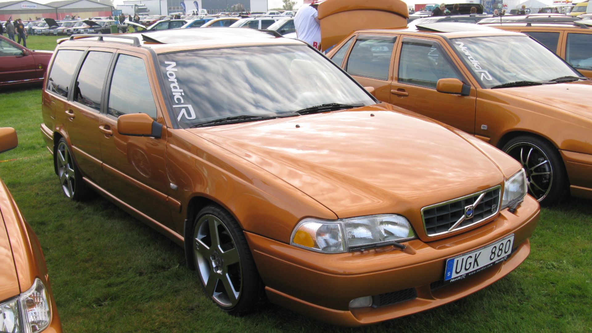 File:Volvo V70R AWD (6073666554).jpg
