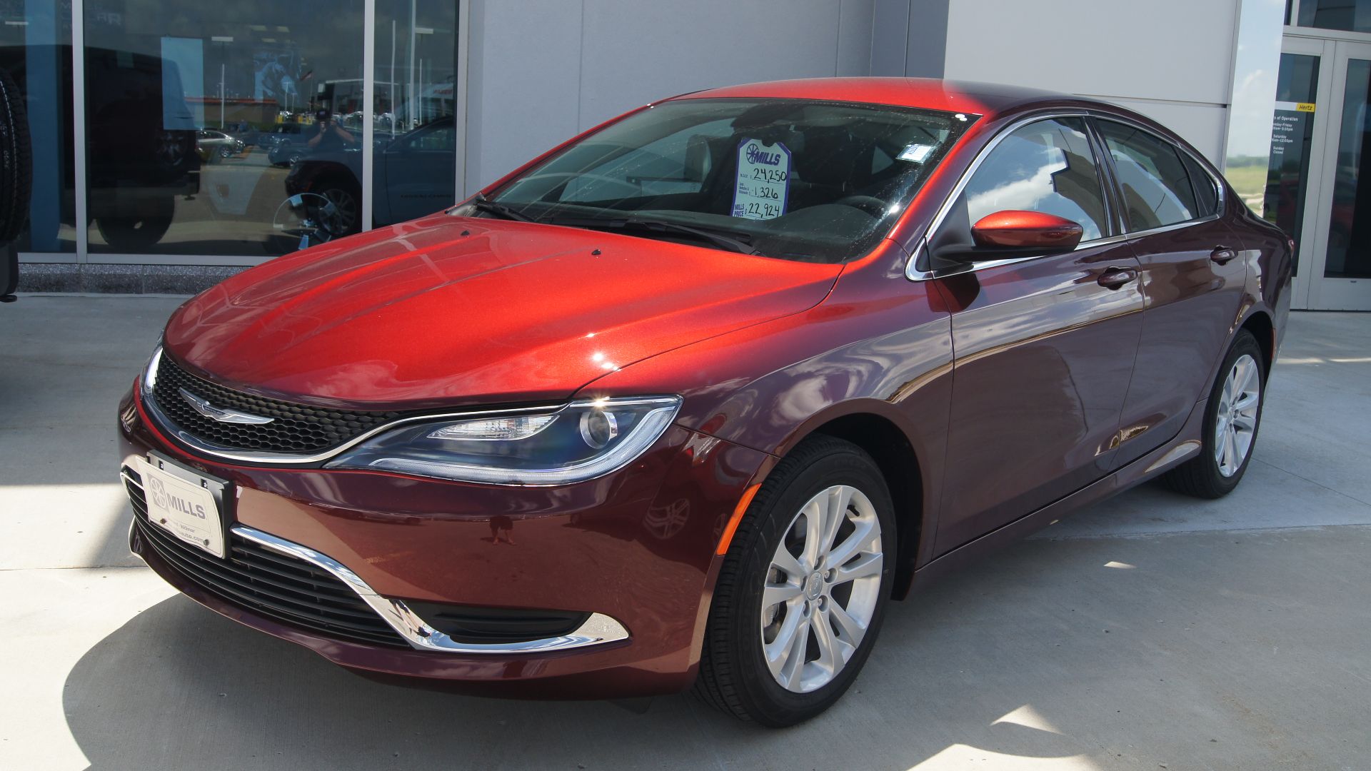 File:2015 Chrysler 200 Limited.jpg