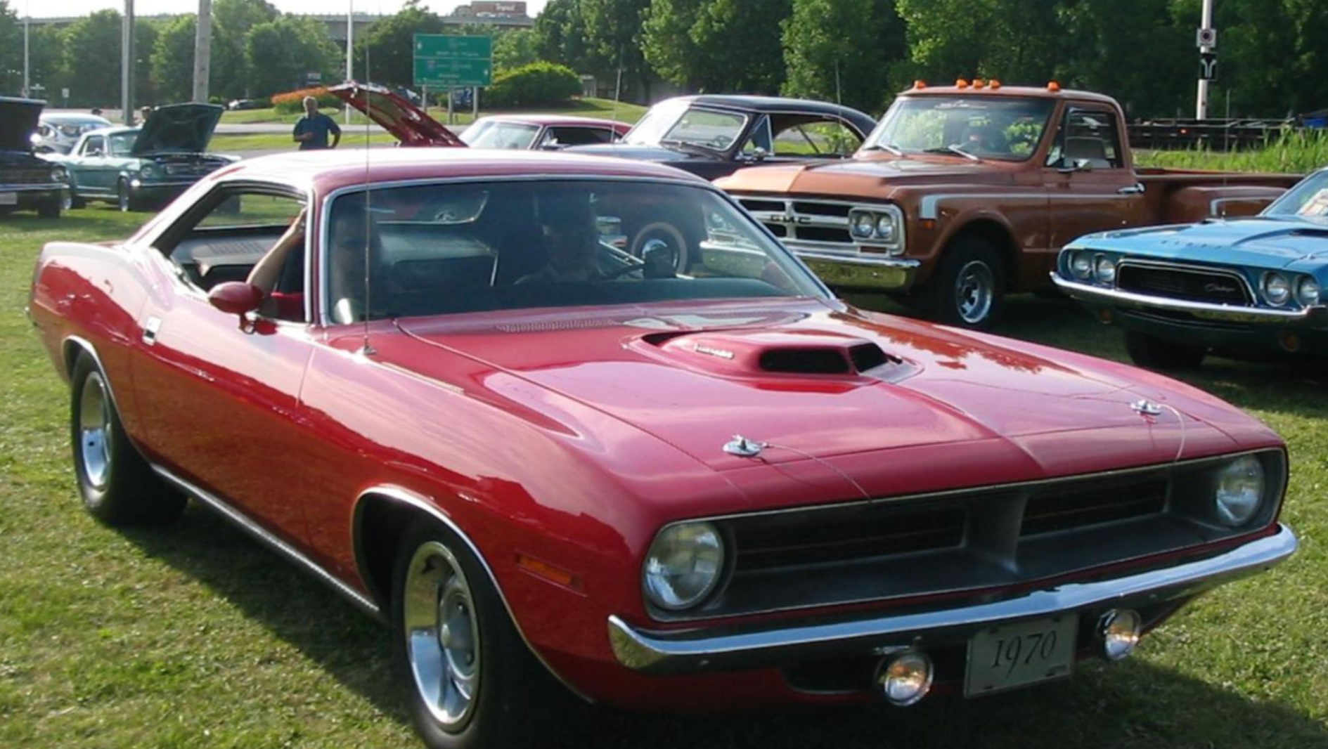 File:'70 Plymouth Barracuda ('11 Auto classique VAQ Mont St-Hilaire).JPG