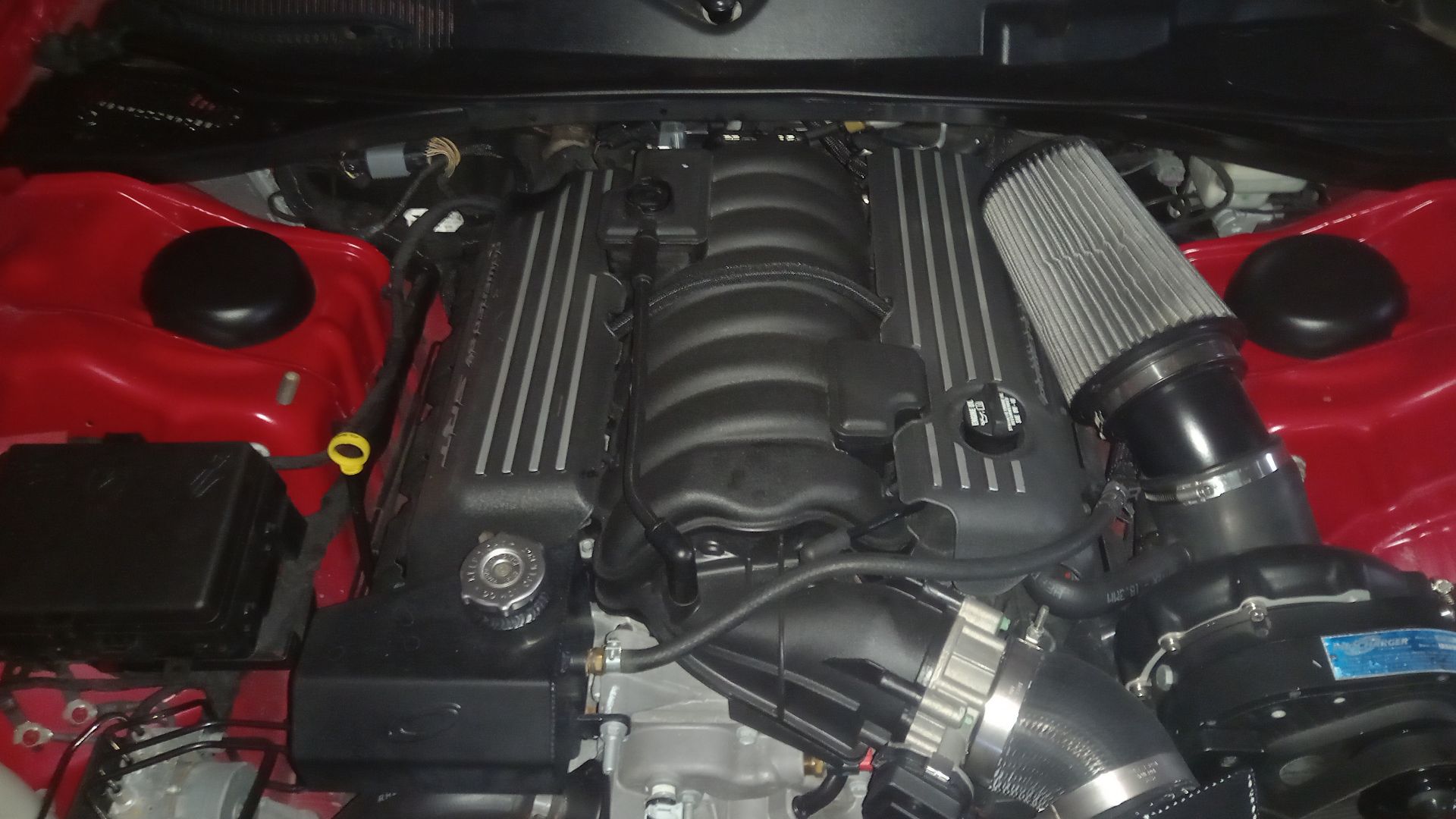 File:Motor HEMI V8 392.jpg