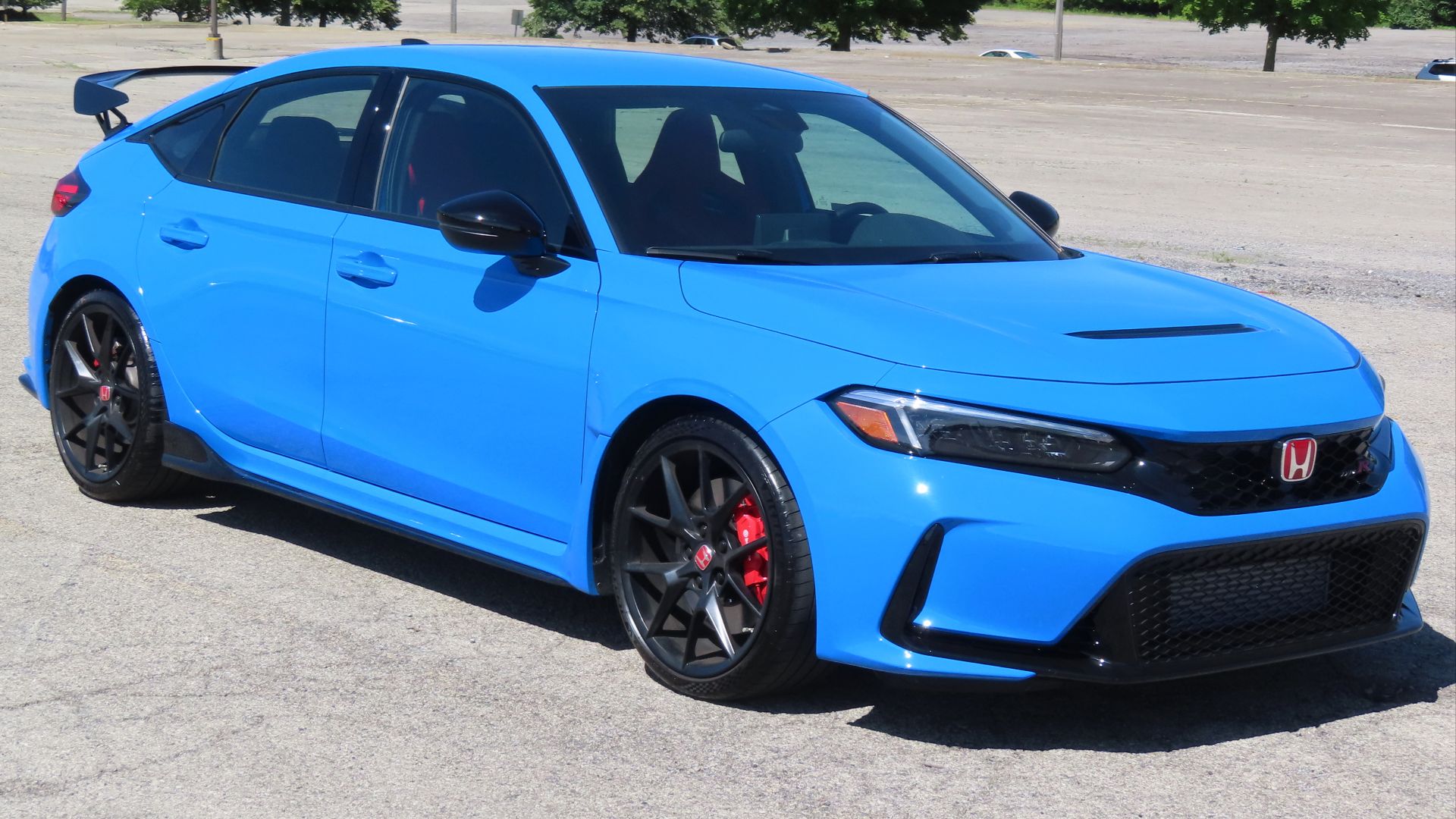 File:2024 Honda Civic Type R, front right, 06-15-2024.jpg