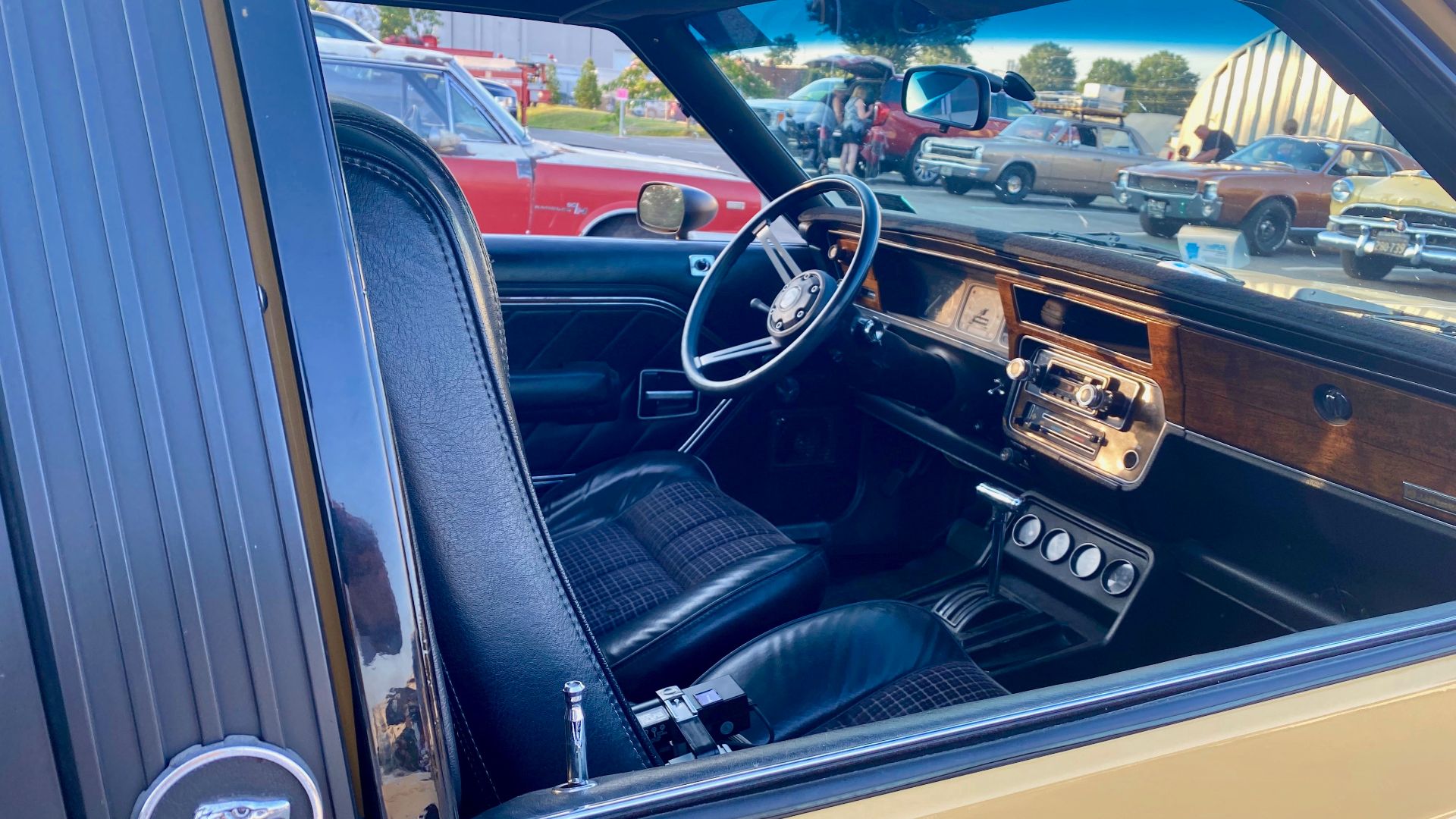 File:1982 AMC Eagle SX-4 in Sun Yellow at 2024 AMO show 4of5.jpg
