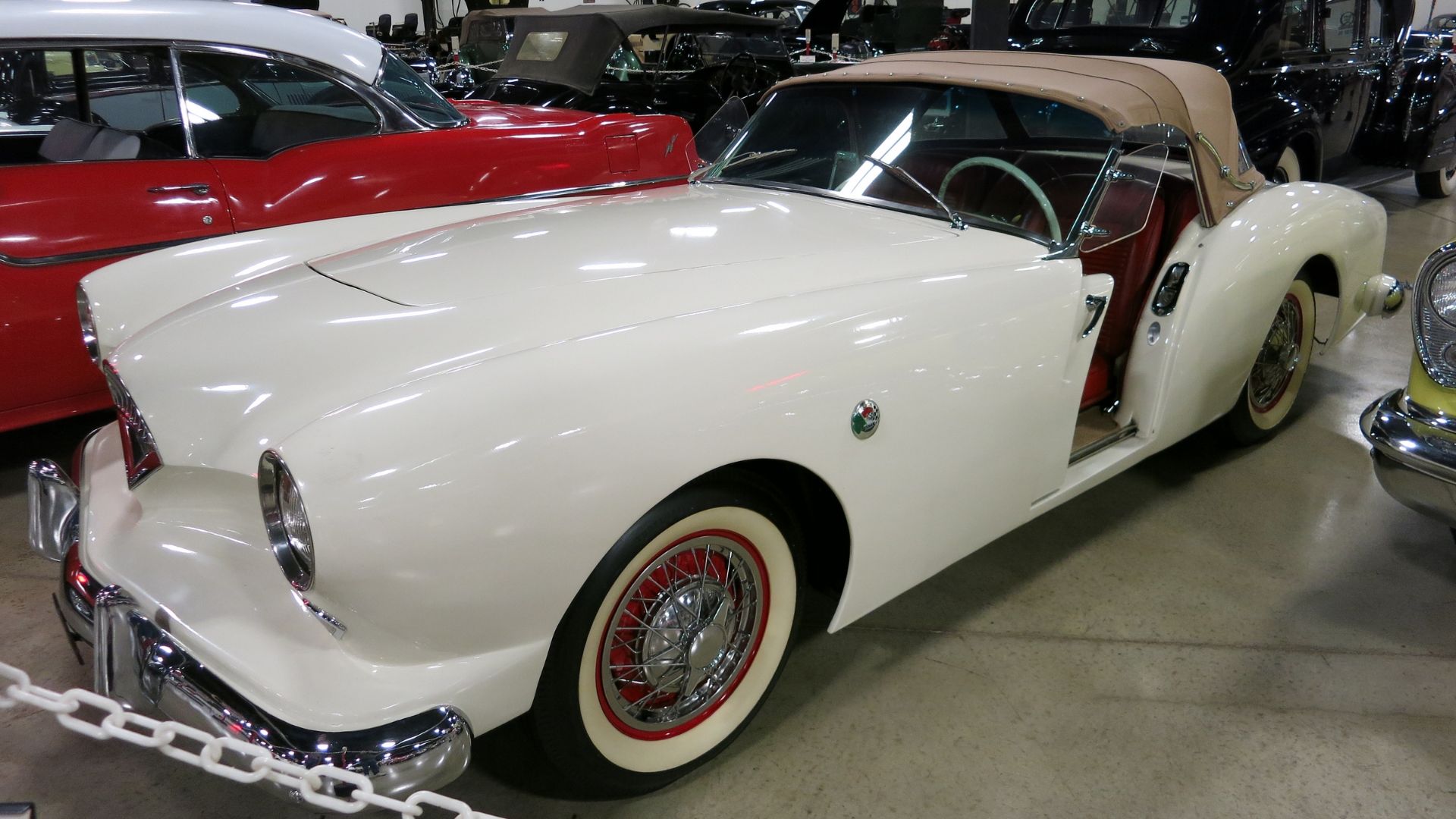 File:1954 Kaiser Darrin - 15908965752.jpg