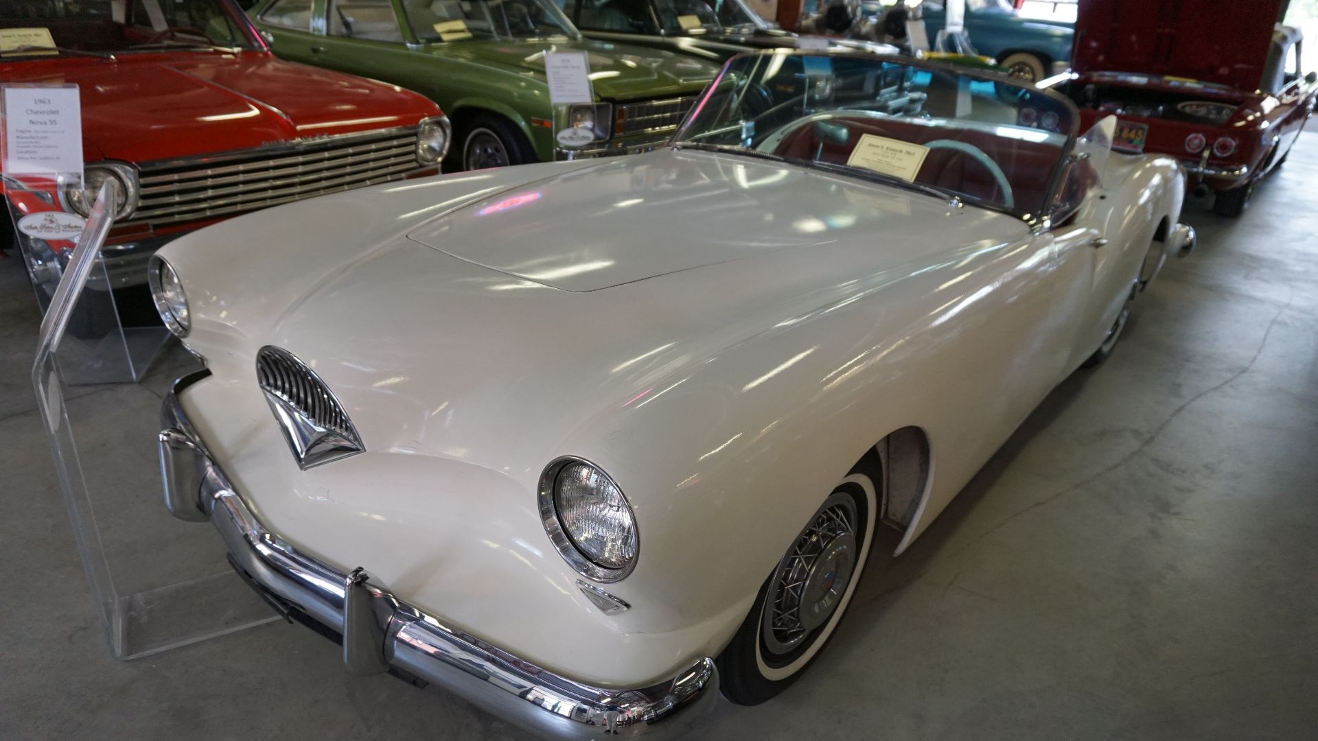 File:Ypsilanti Automotive Heritage Museum May 2015 101 (1954 Kaiser Darrin).jpg