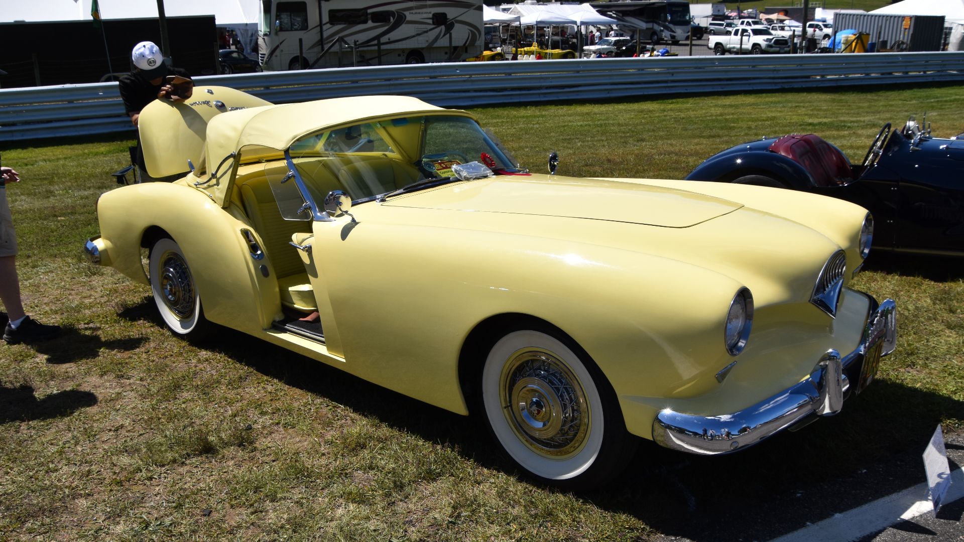 File:Kaiser Darrin (1954) (54802189042).jpg