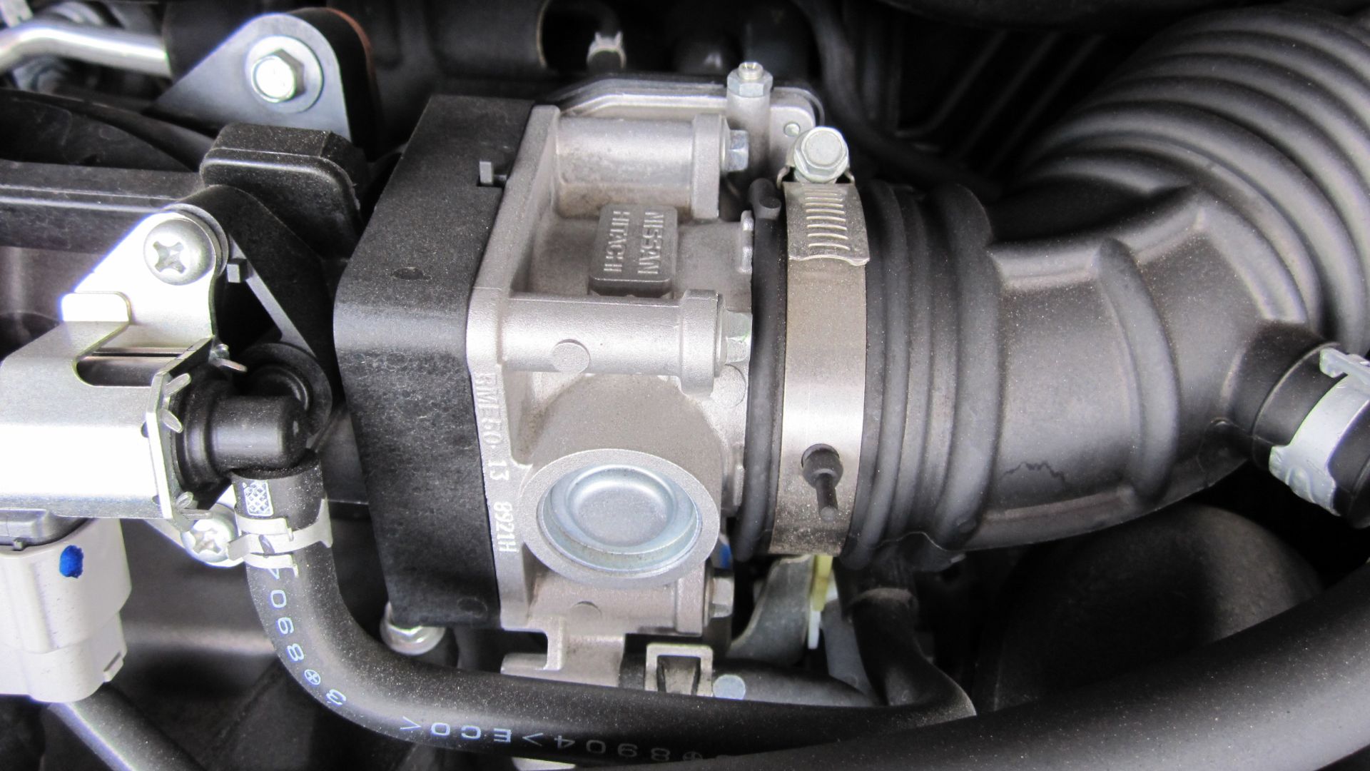 File:Throttle of HR15DE.JPG