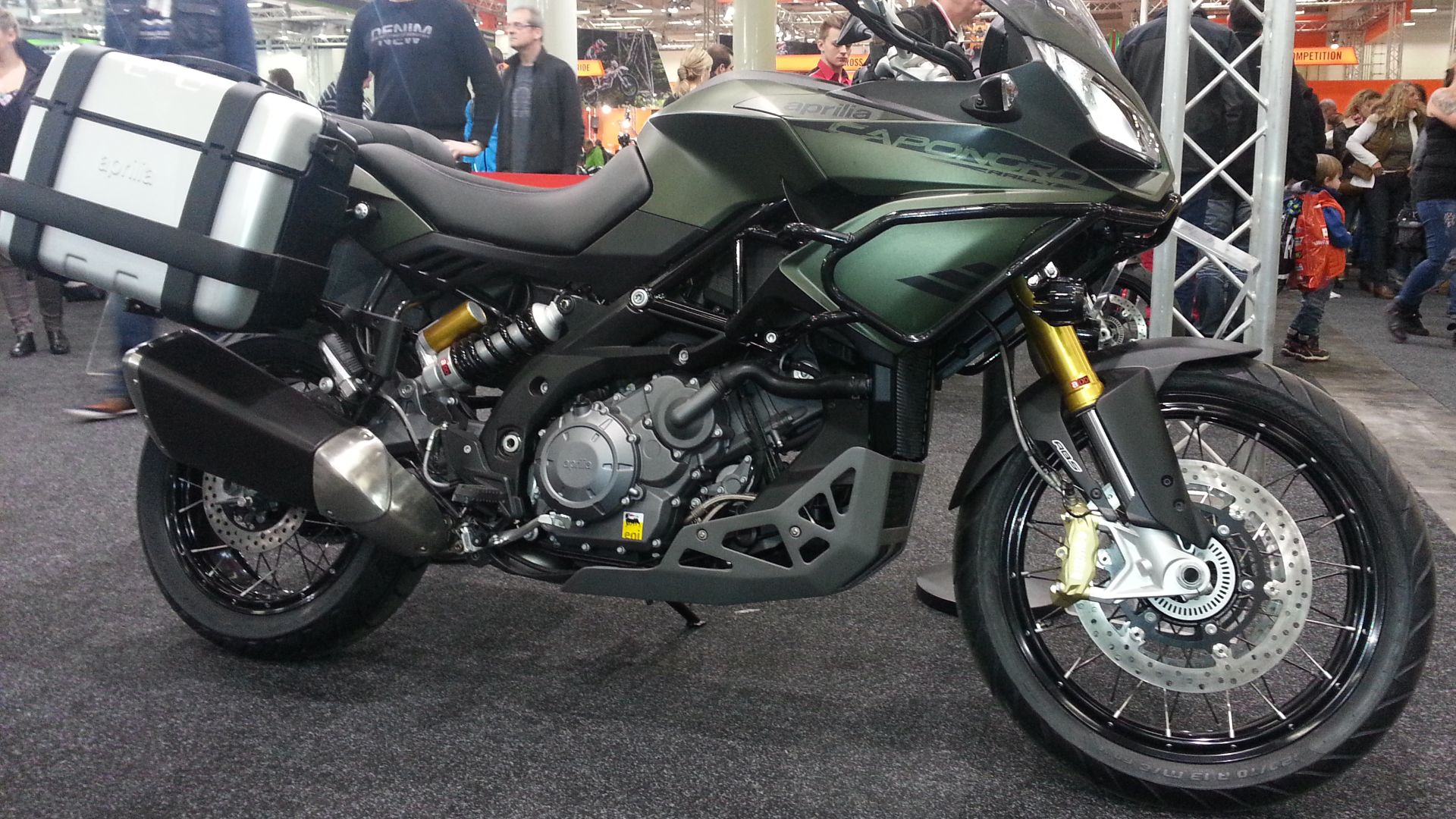 File:Aprilia Caponord 1200 HMT 2015.jpeg