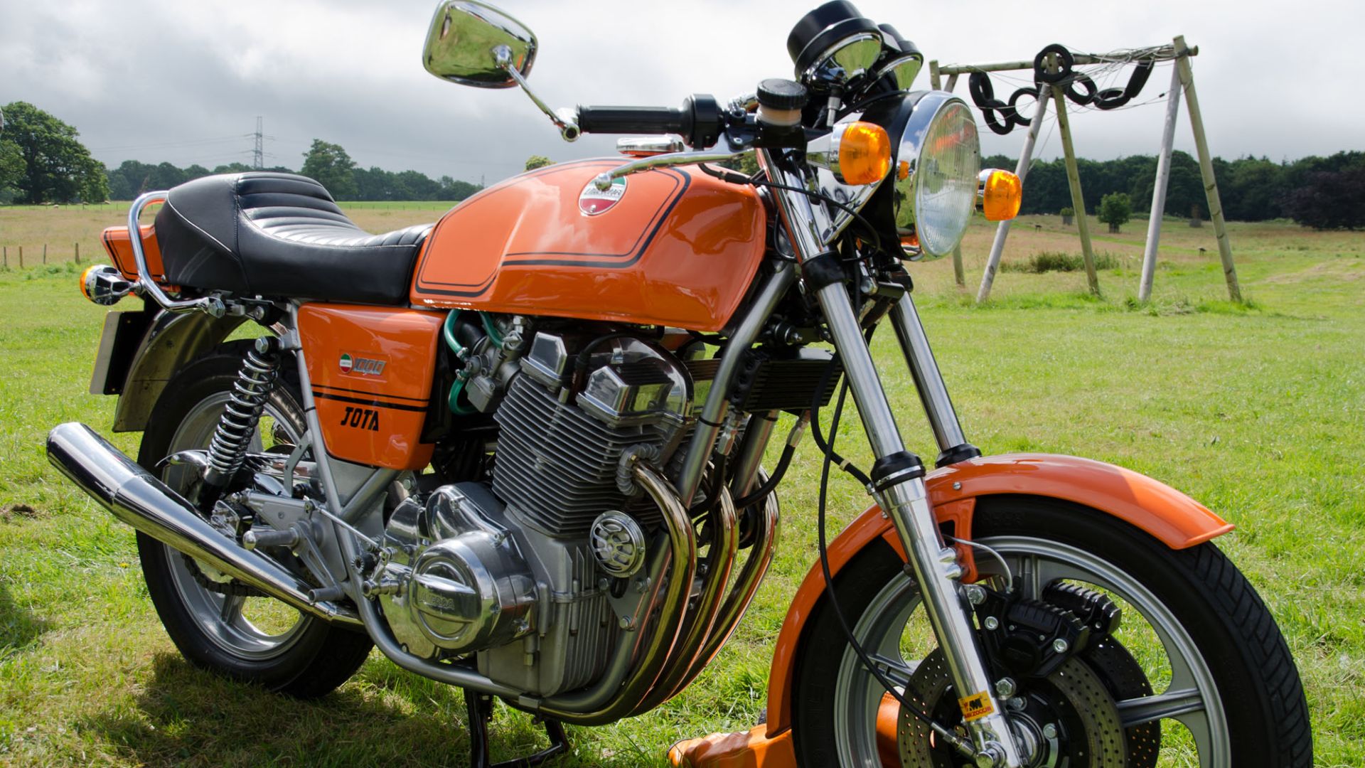 File:Laverda Jota 1000 (1981) - 15344202767.jpg