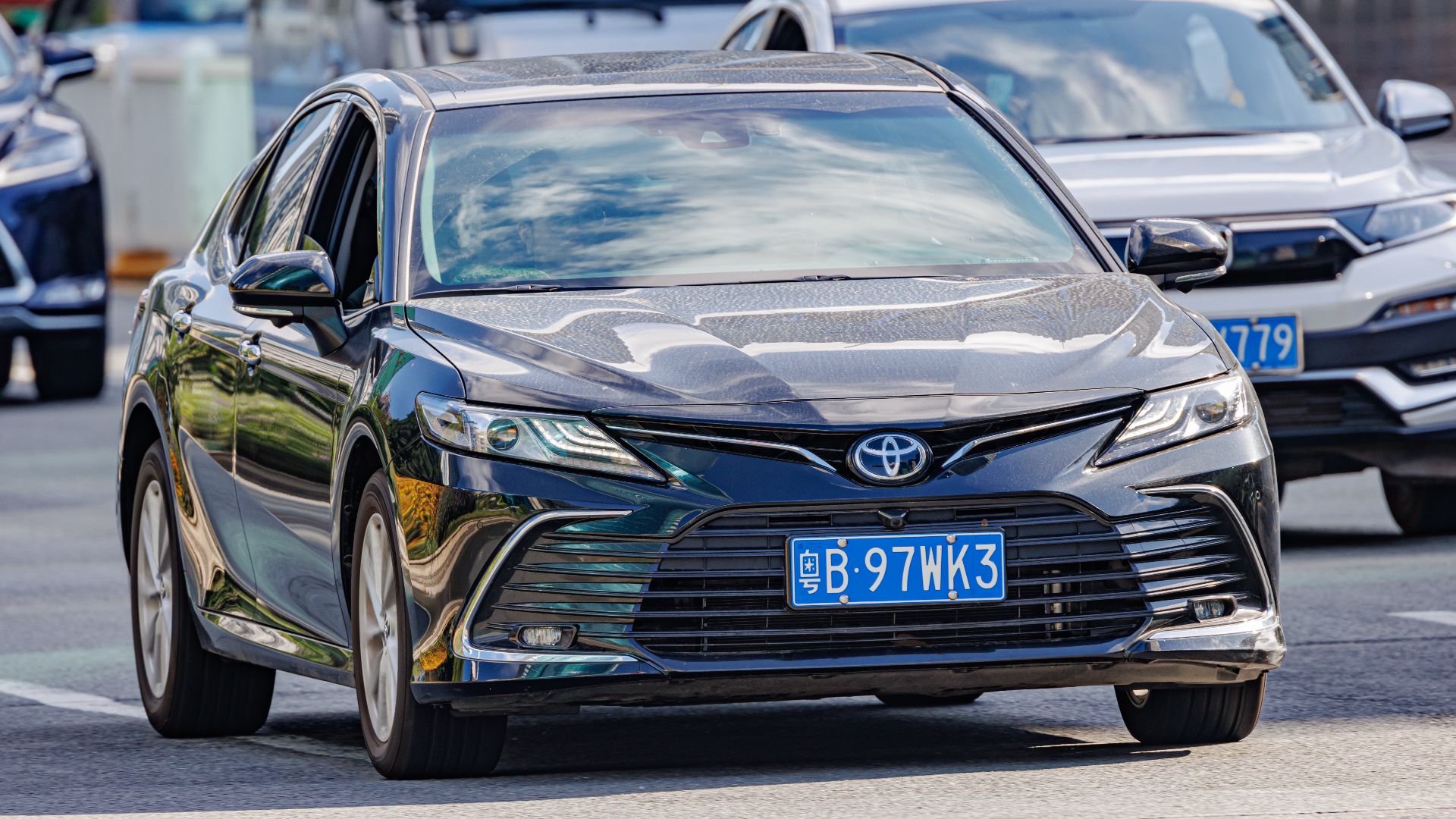 File:TOYOTA CAMRY (XV70) China (26).jpg