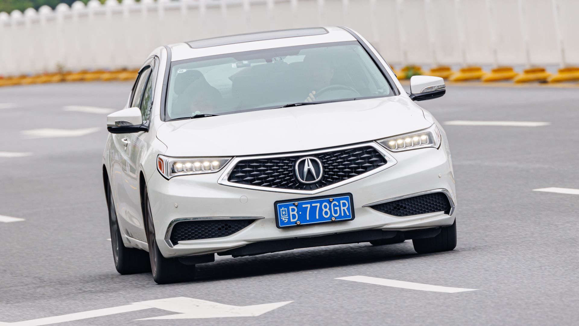 File:ACURA TLX-L (4).jpg