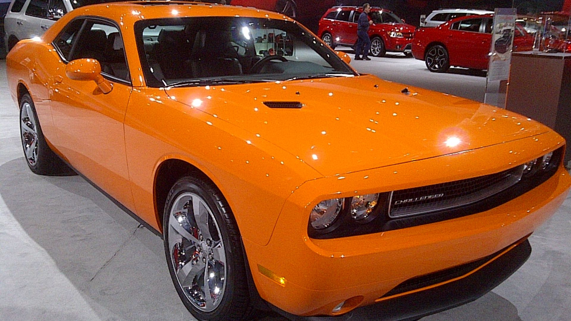 File:2012 Dodge Challenger S E (6849324585).jpg