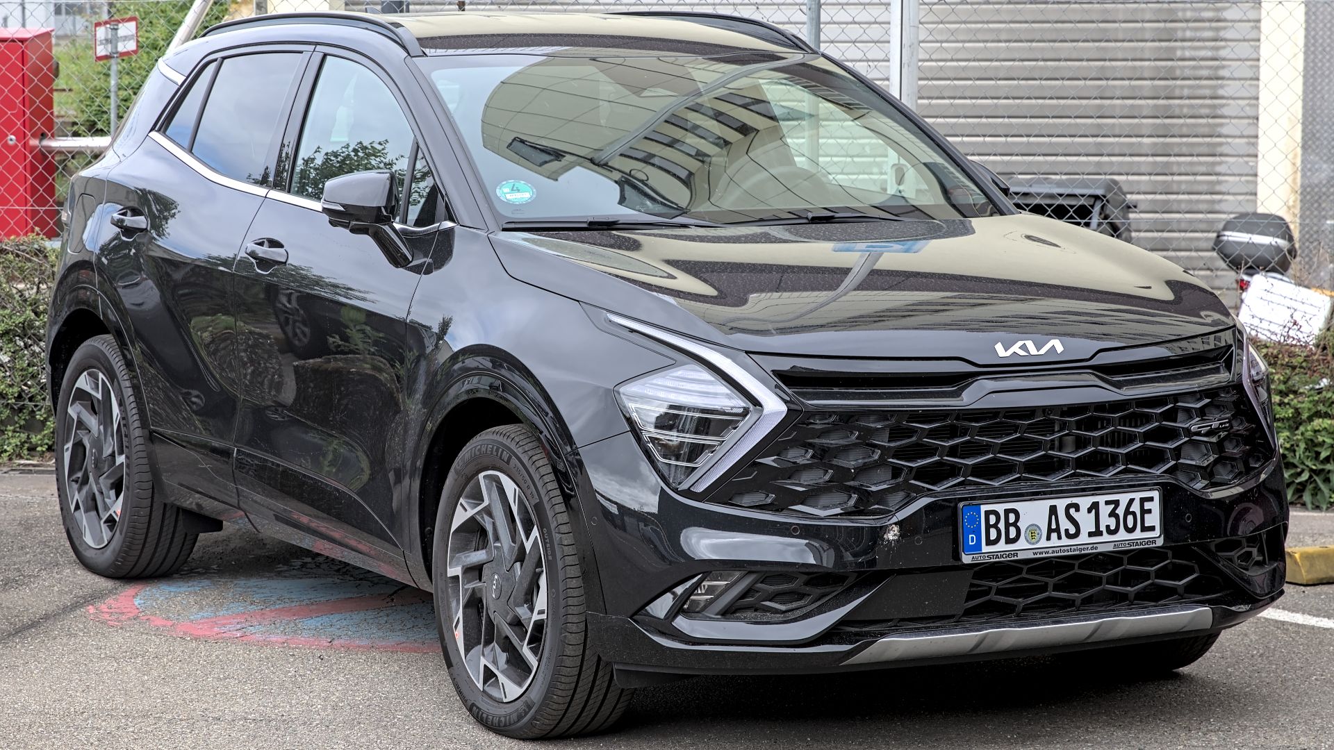 File:Kia Sportage Plug-in-Hybrid (NQ5) 1X7A0317.jpg