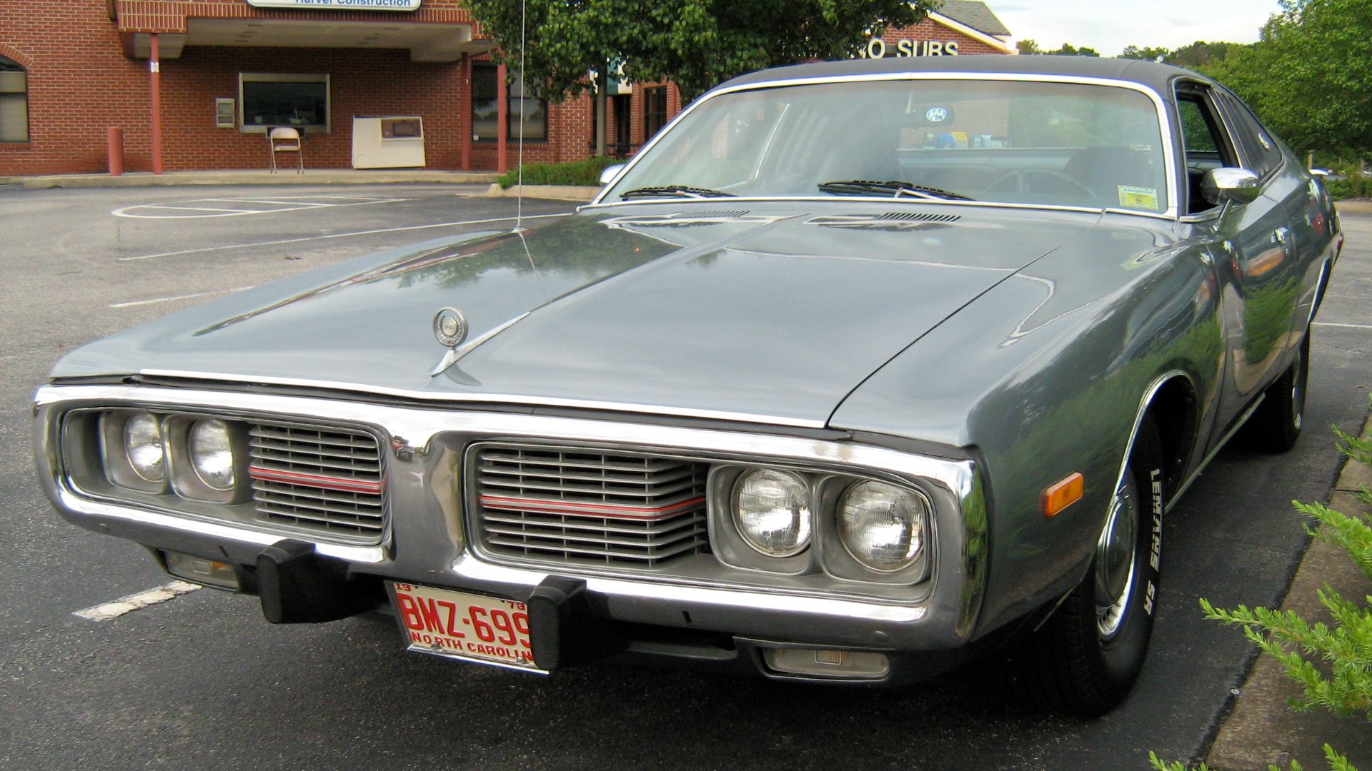 File:1973 Charger SE gray front.jpg