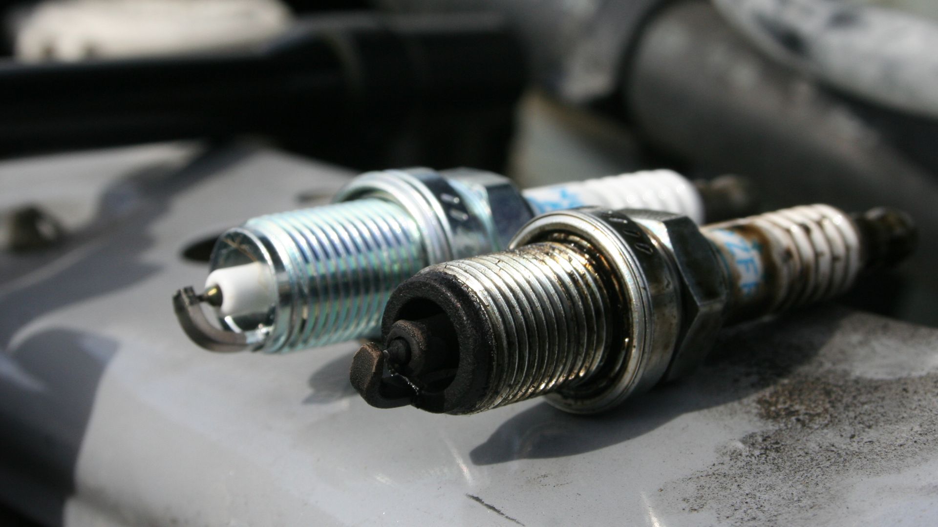 File:Spark plugs 3.jpg