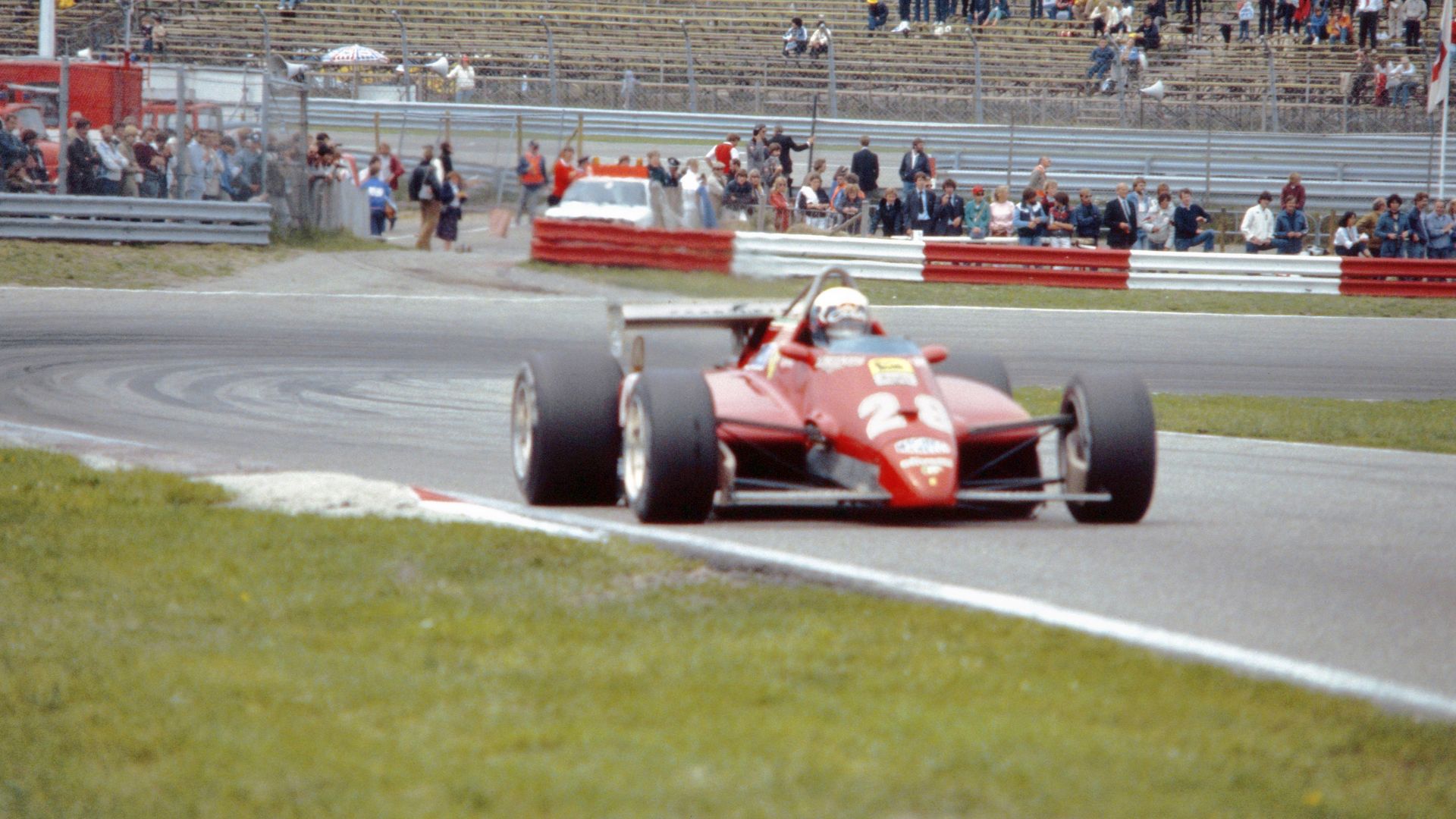 File:Grand Prix op Zandvoort autos onderweg, Bestanddeelnr 253-8755.jpg