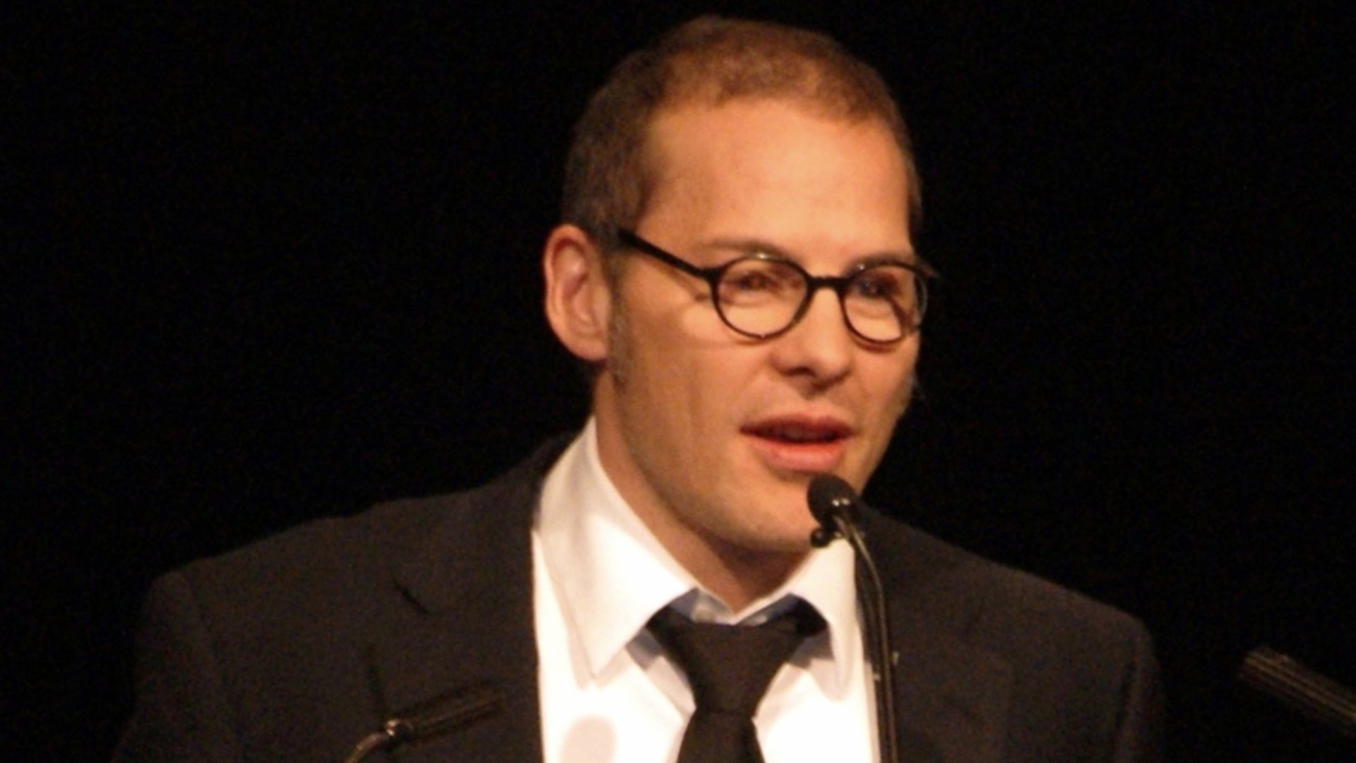 File:Jacques Villeneuve at Canada's Sports Hall of Fame Induction Dinner.jpg
