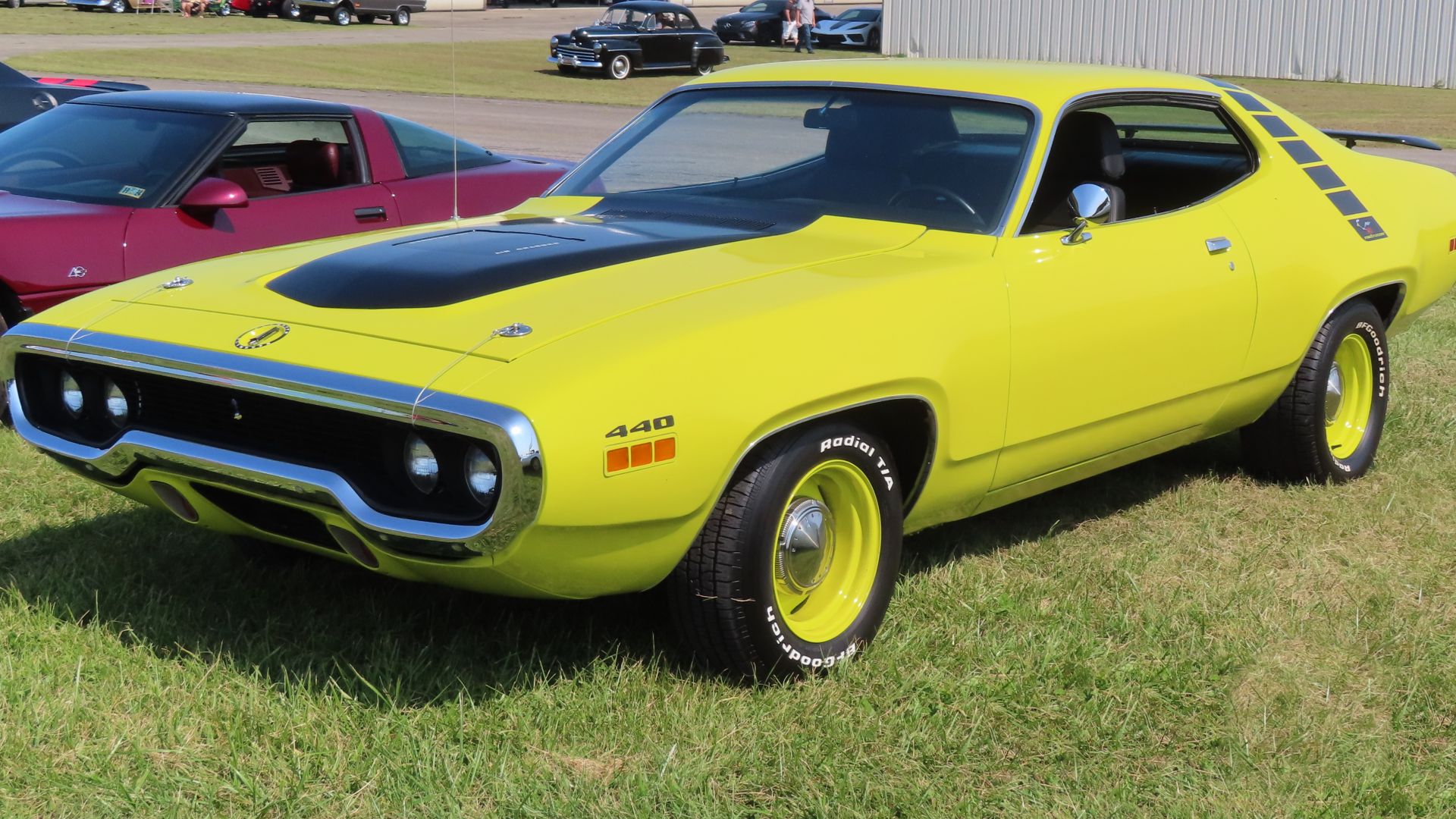 File:1971 Plymouth Road Runner, front left, 08-24-2024.jpg