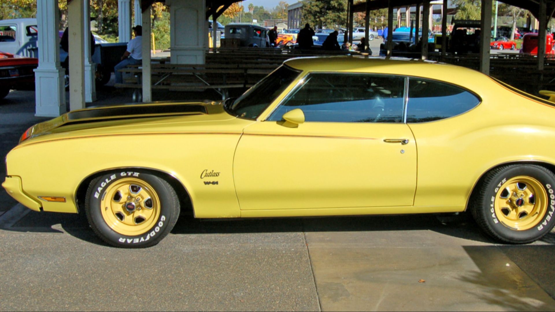 File:1970 Oldsmobile Cutlass Rallye 350.jpg