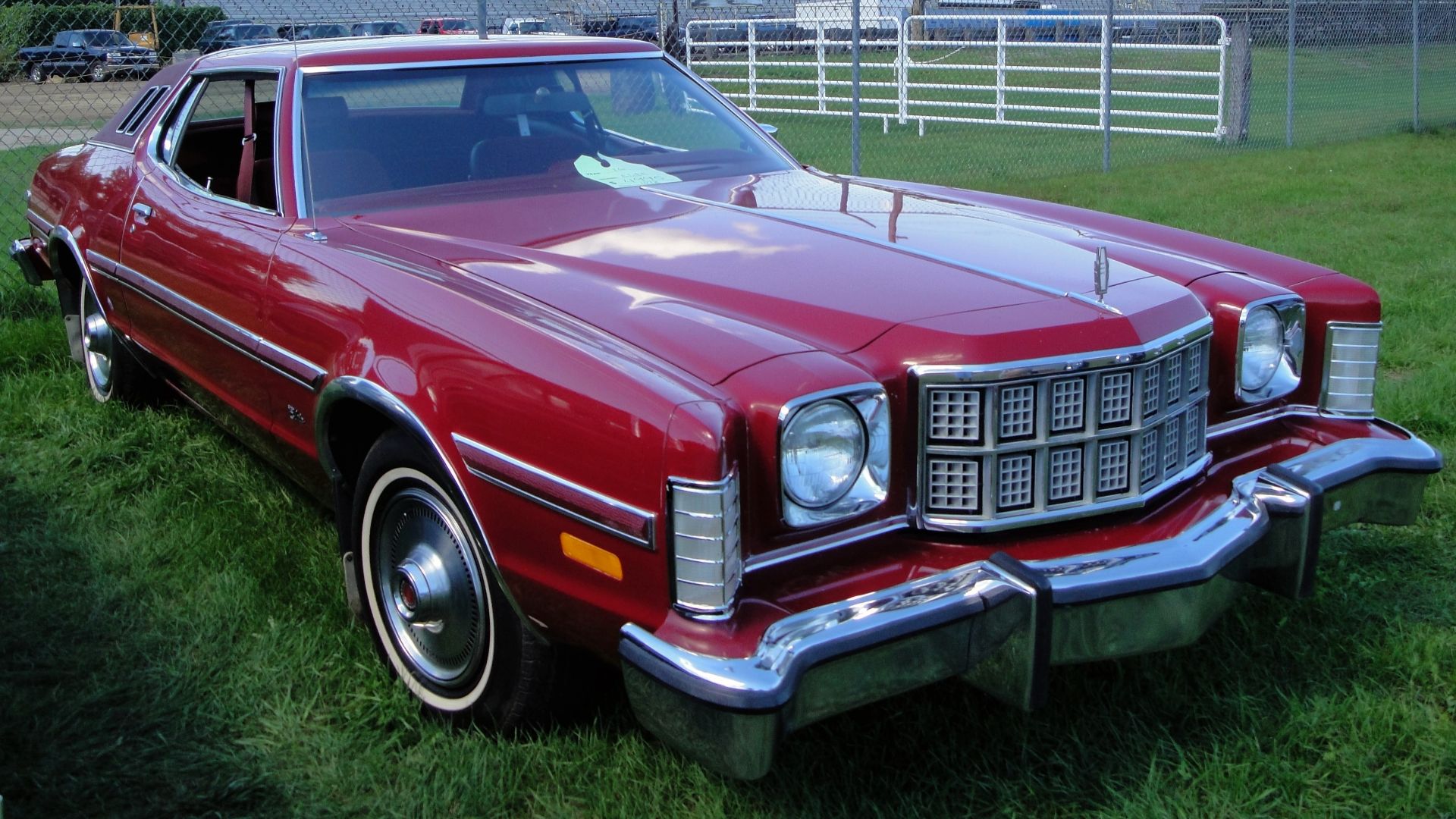File:1976 Ford Elite.jpg