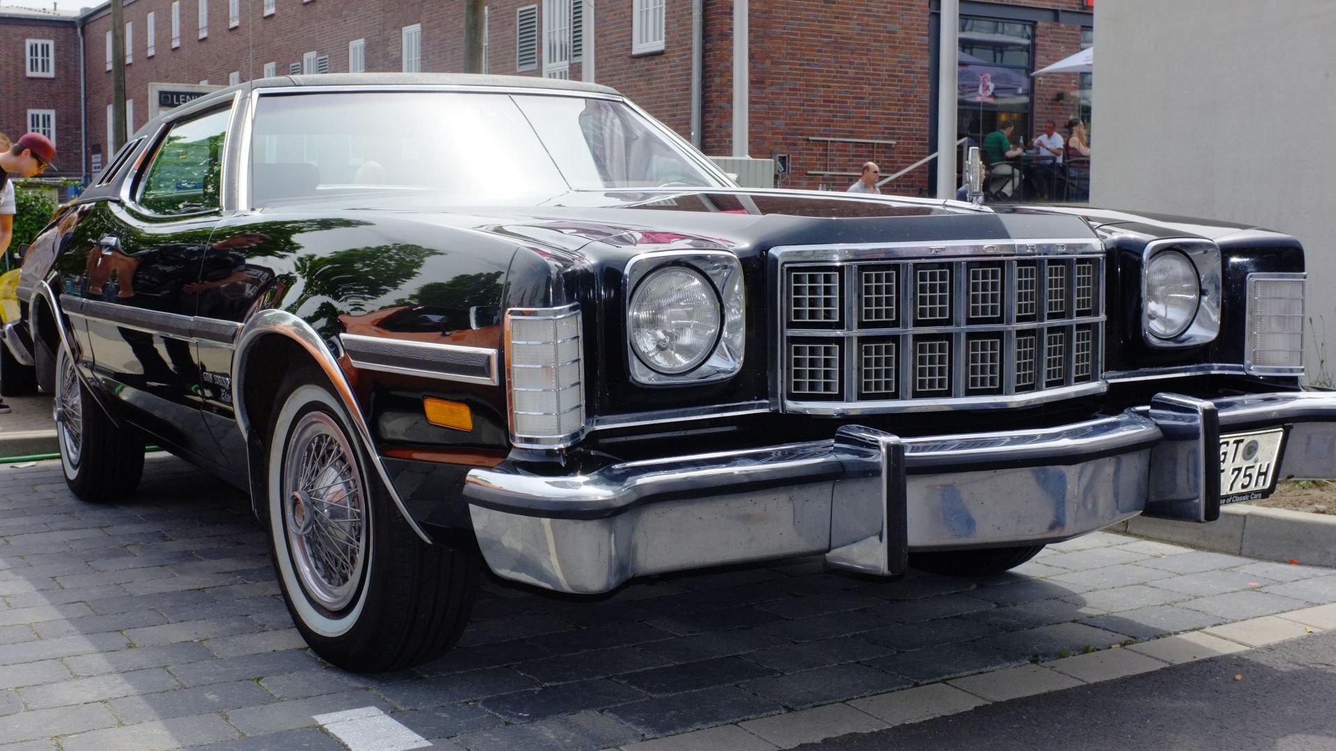 File:Ford Gran Torino Elite '74 (38665484854).jpg