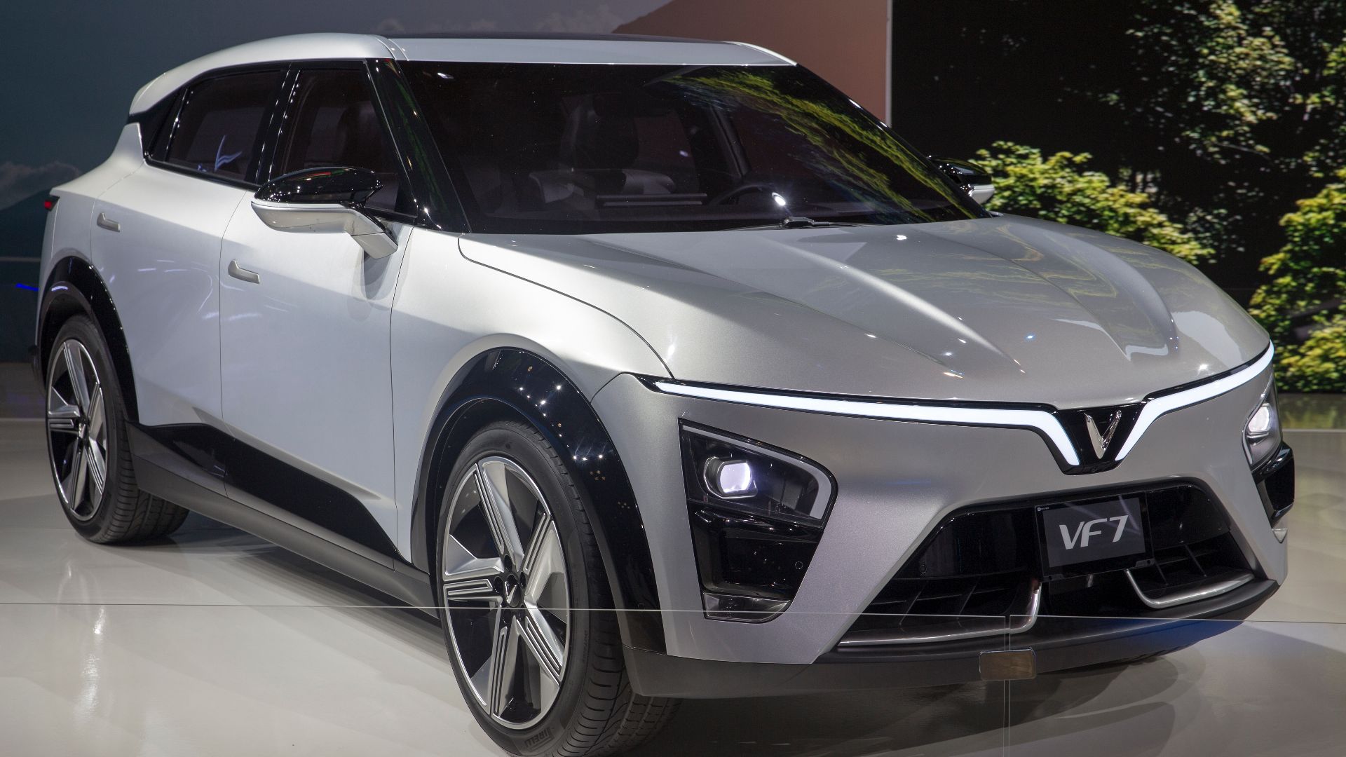 File:Vinfast VF7 at NYIAS 2022, front right.jpg