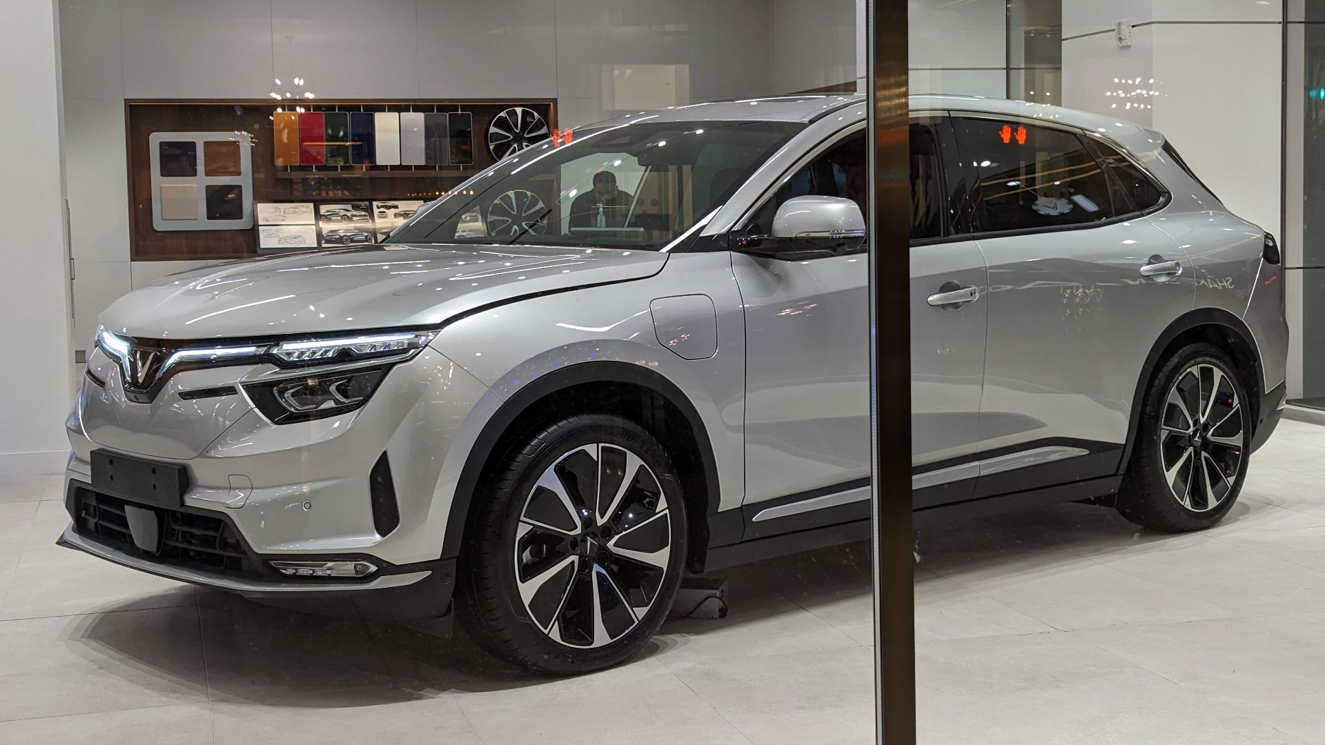 File:Vinfast VF8 4.jpg