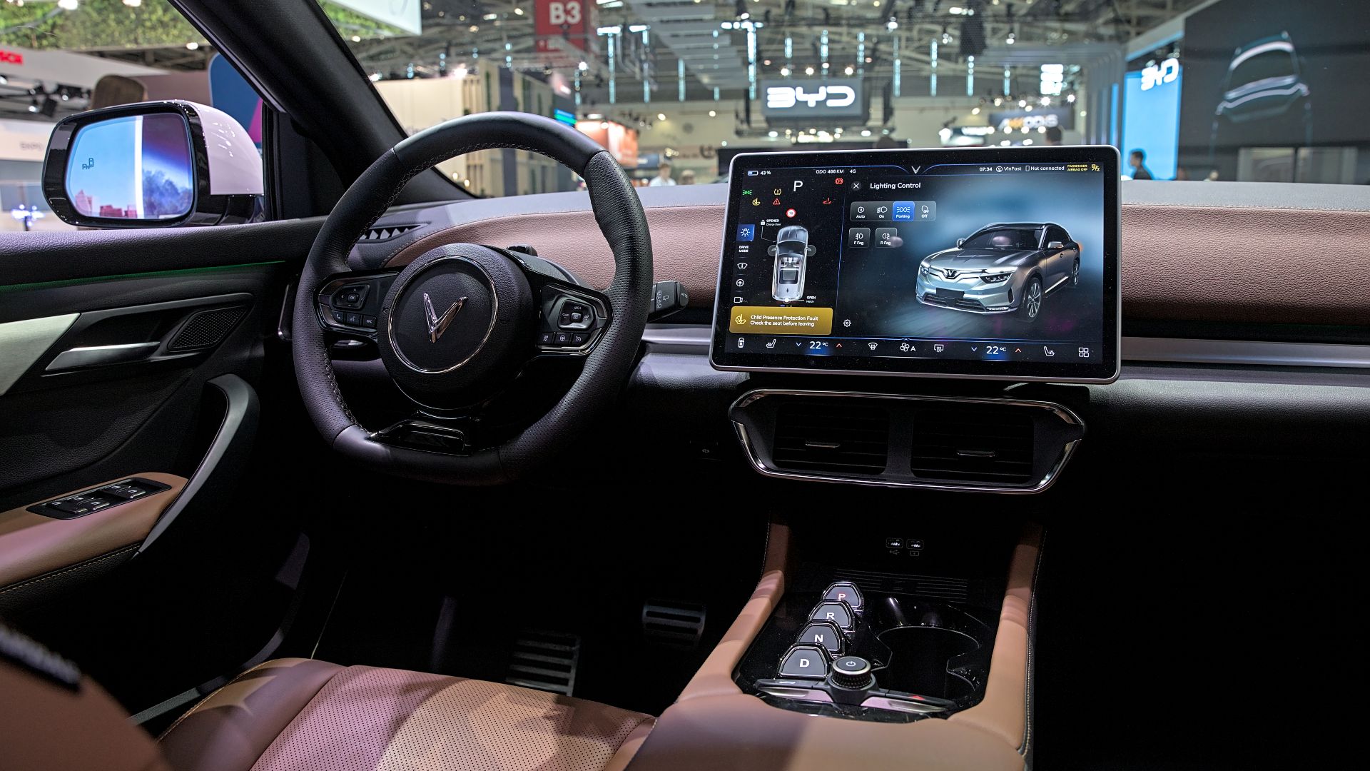 File:VinFast VF 8 IAA 2023 1X7A0684.jpg