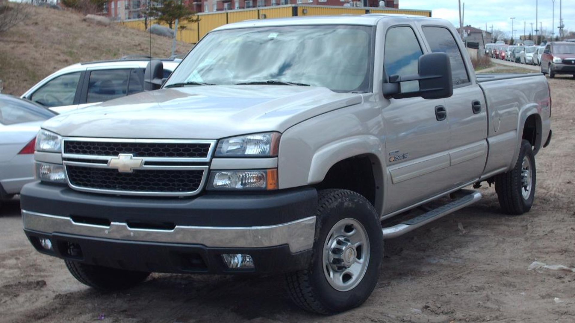 File:Chevy Silverado 2500HD.jpg