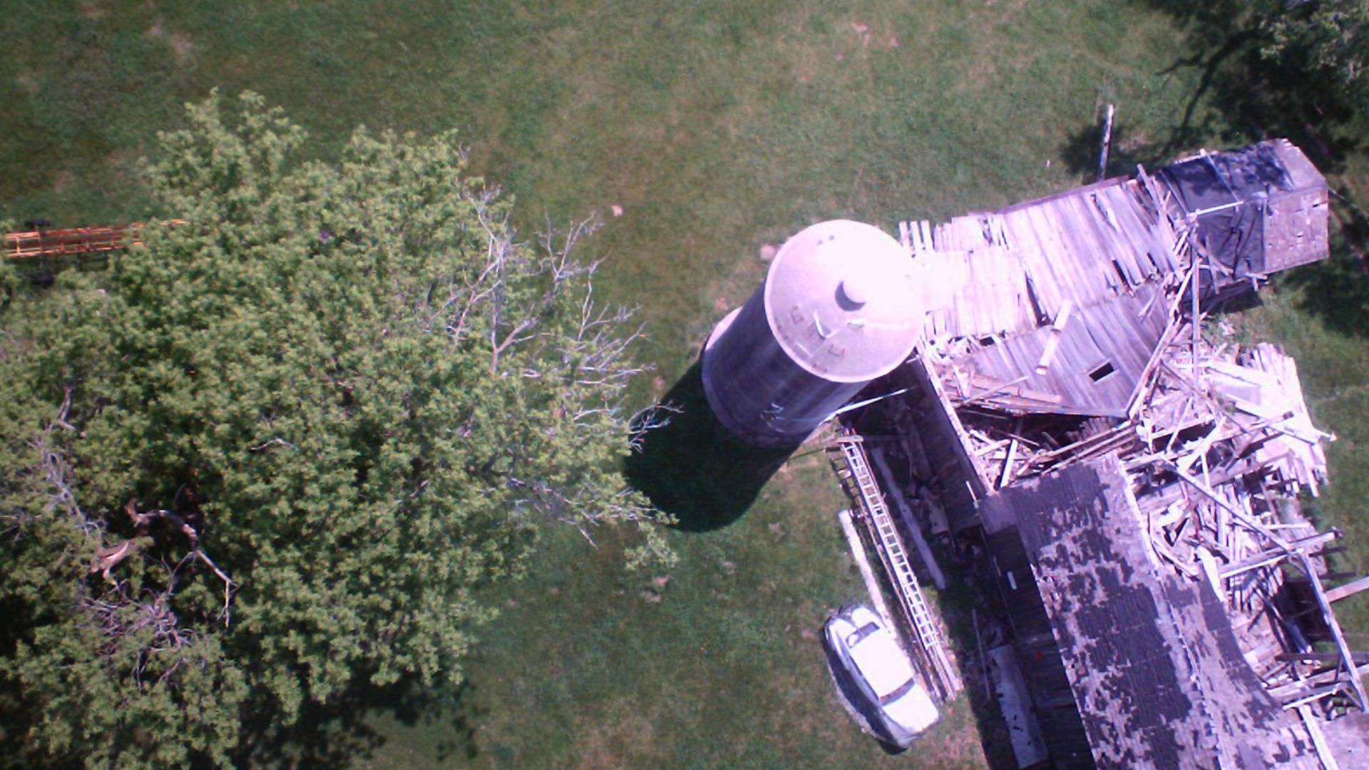 File:Old Car near Barn - Flickr - tocs.jpg